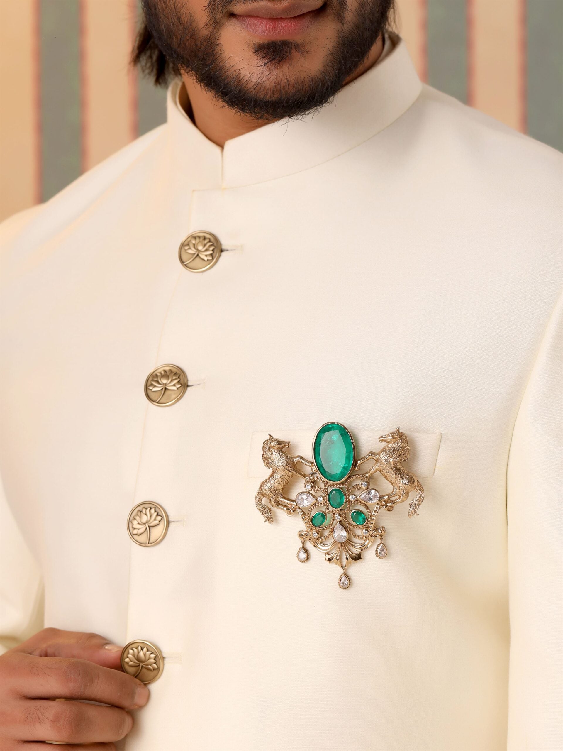 CY Cosa Nostraa Roshan-e-Sawaar Horse Brooch Closeup 1