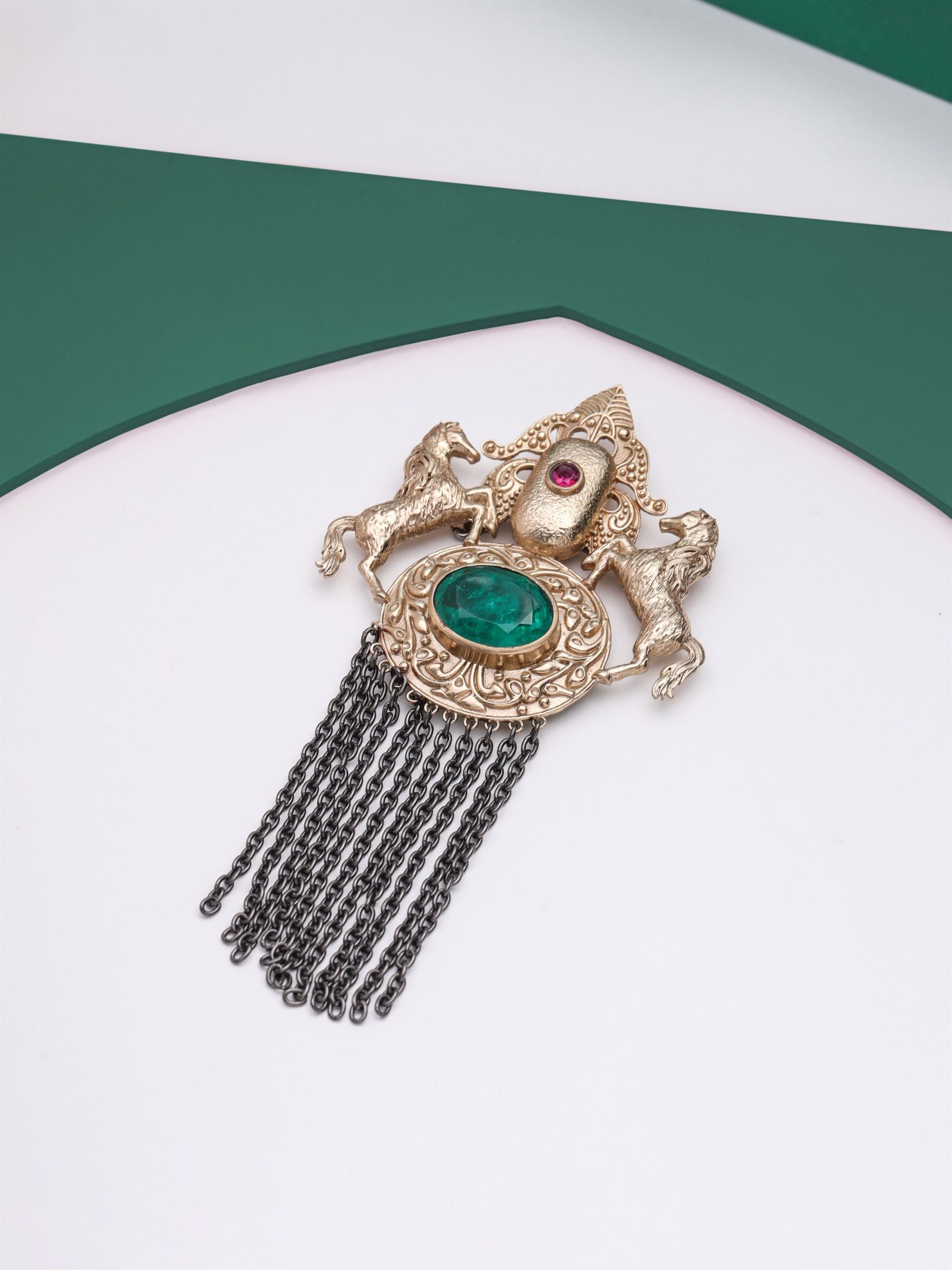 CY Cosa Nostraa Sawaar-e-Noor Horse Brooch Front 1