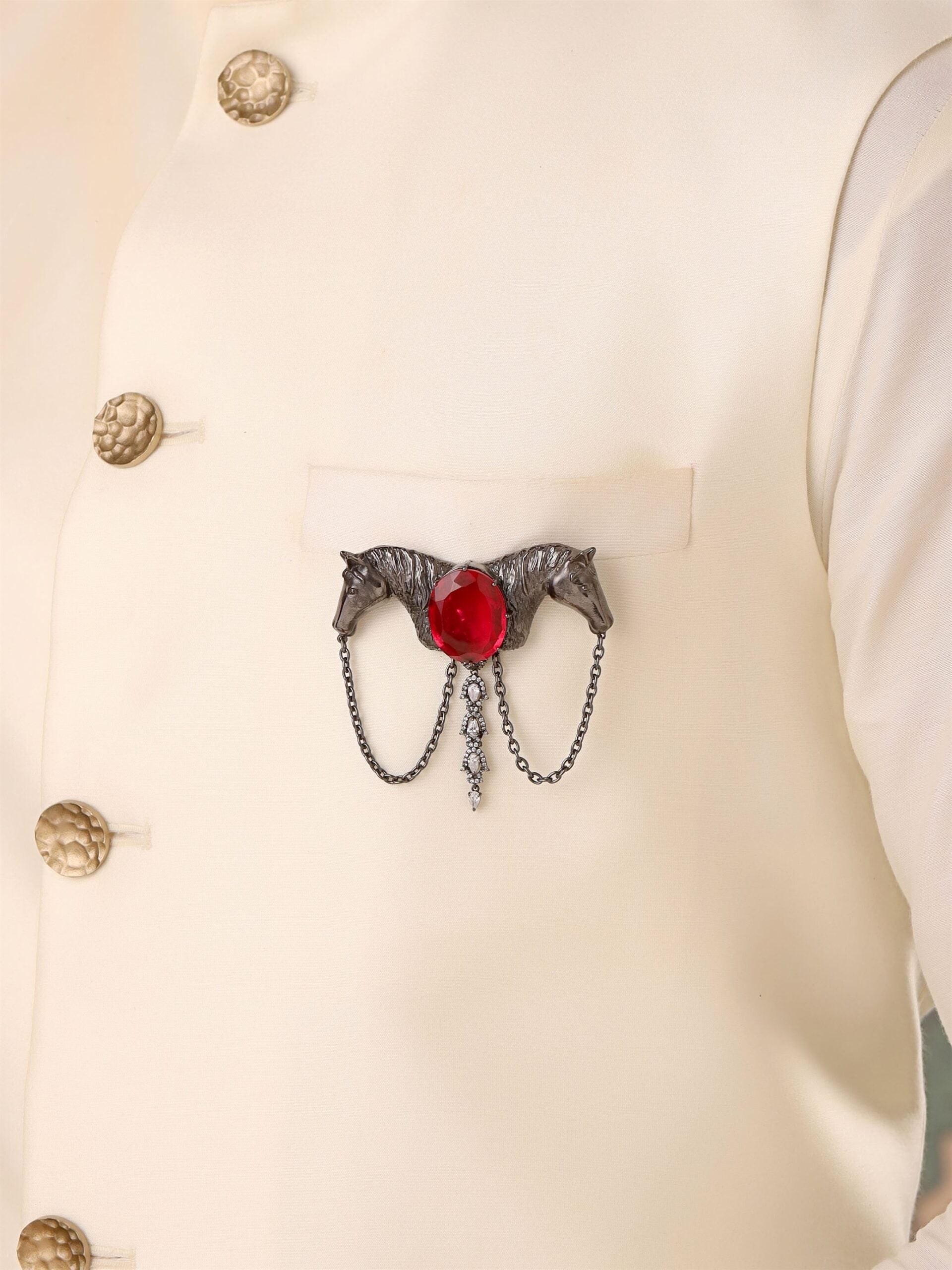 CY Cosa Nostraa Shaahi Sawaar Red Brooch Closeup 1