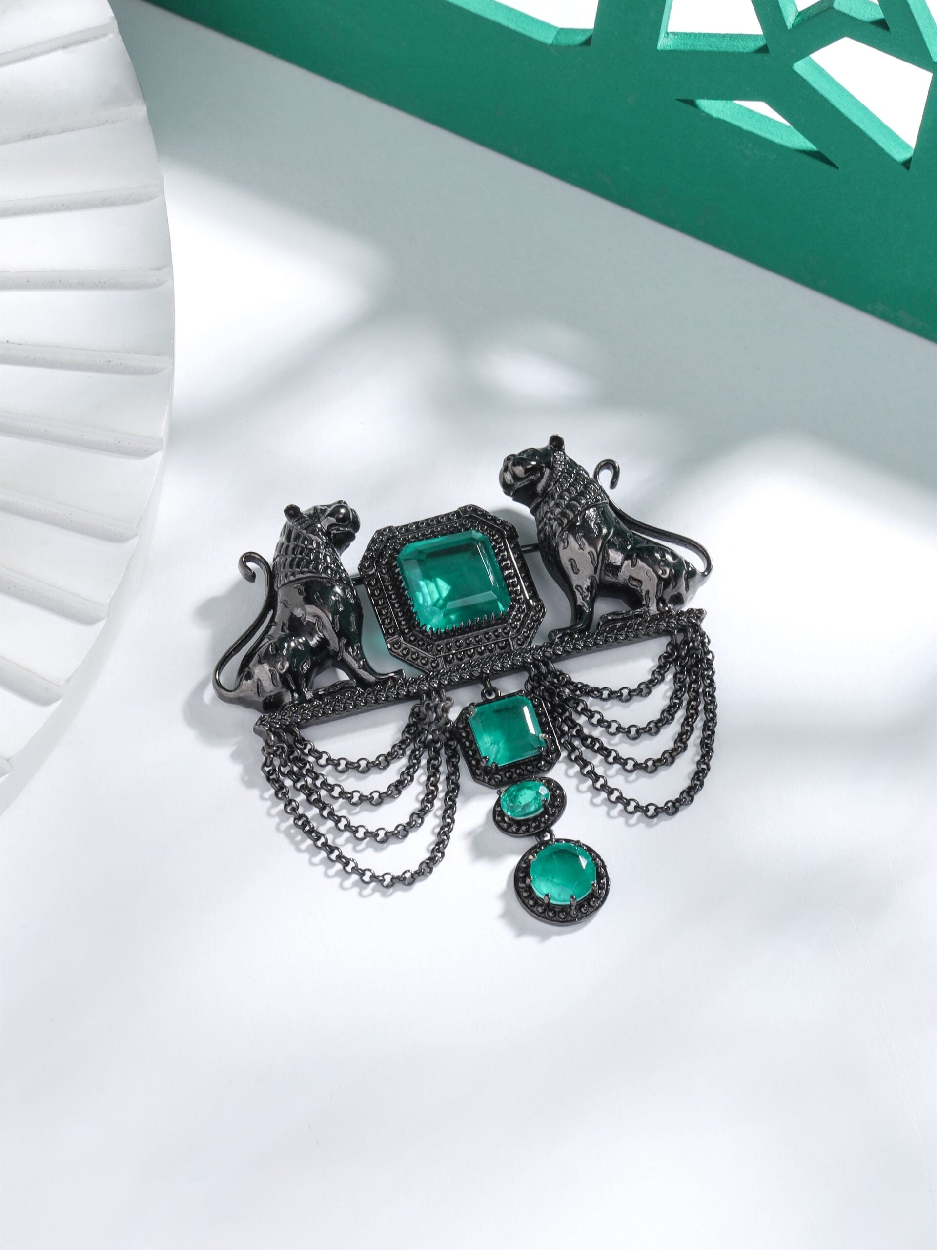 CY Cosa Nostraa Sher-e-Shaan Green Brooch Front 1