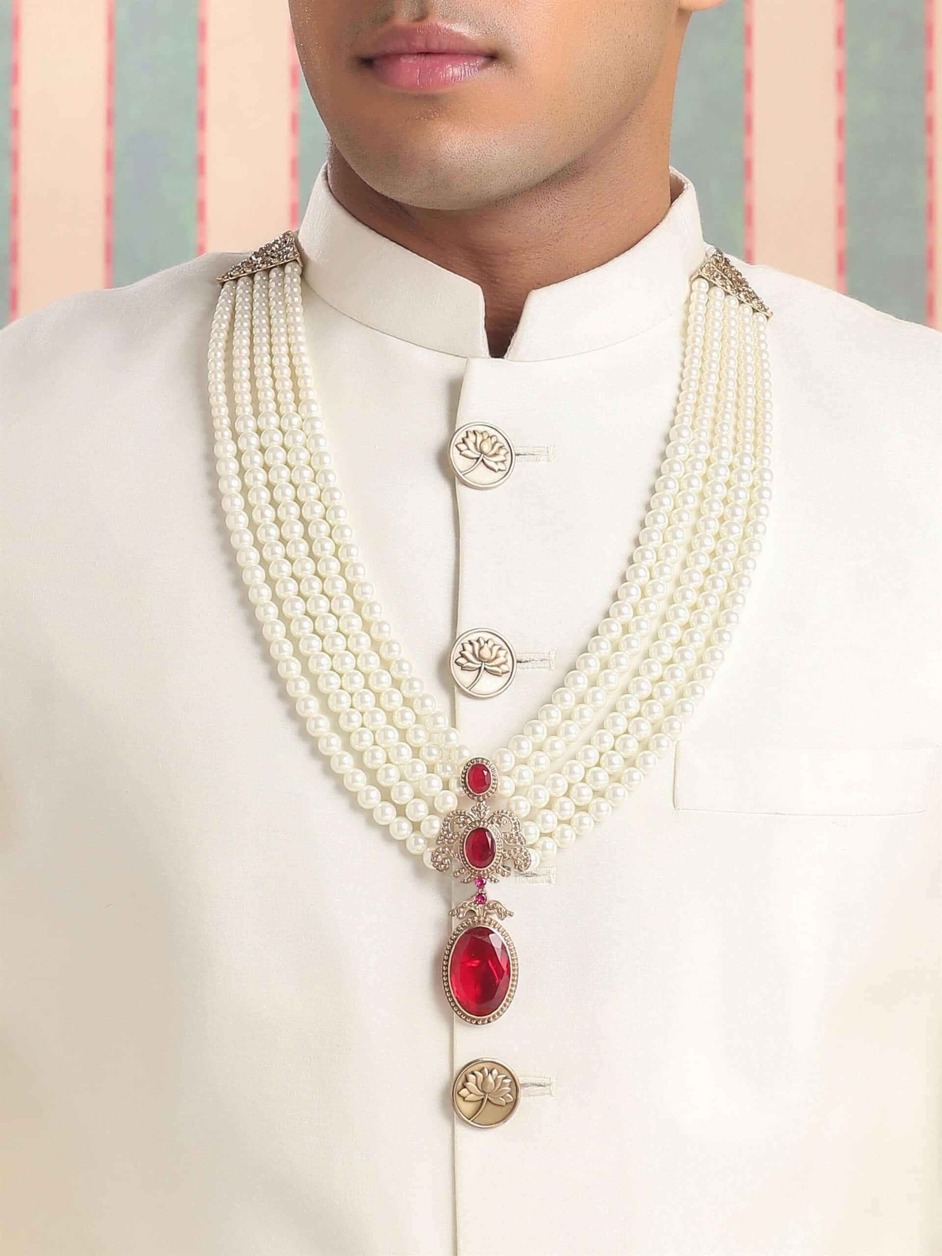 CY Cosa Nostraa White Enigma Mala Closeup 1