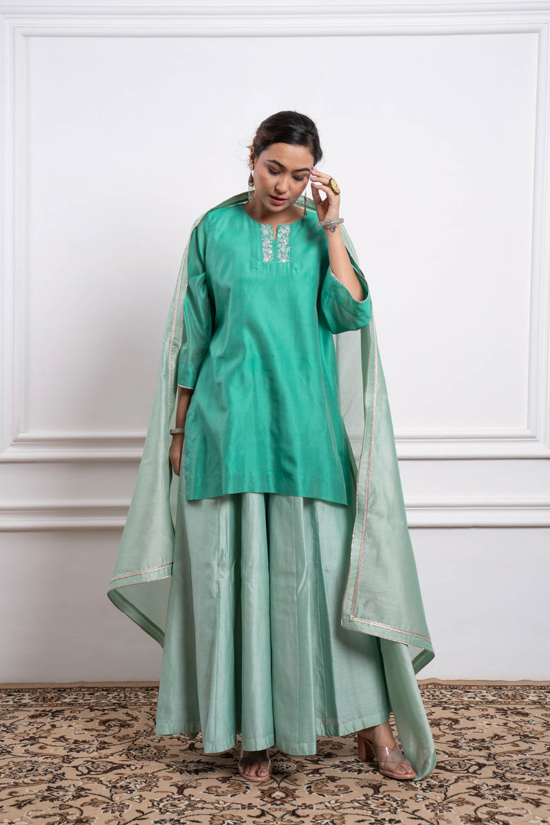 CY Vinusto Aqua Green Short Kurta With Mint Flare Palazzo Front 2