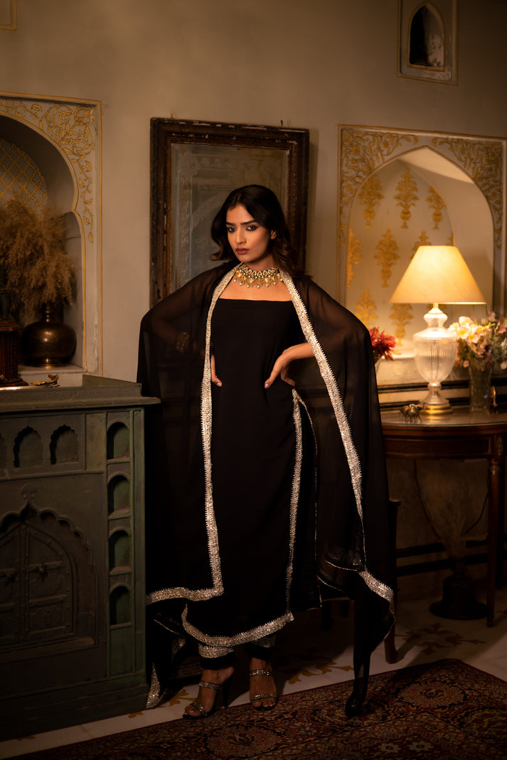 CY Deasha India Sumira Black Detailed Straight Kurta Set Front 4