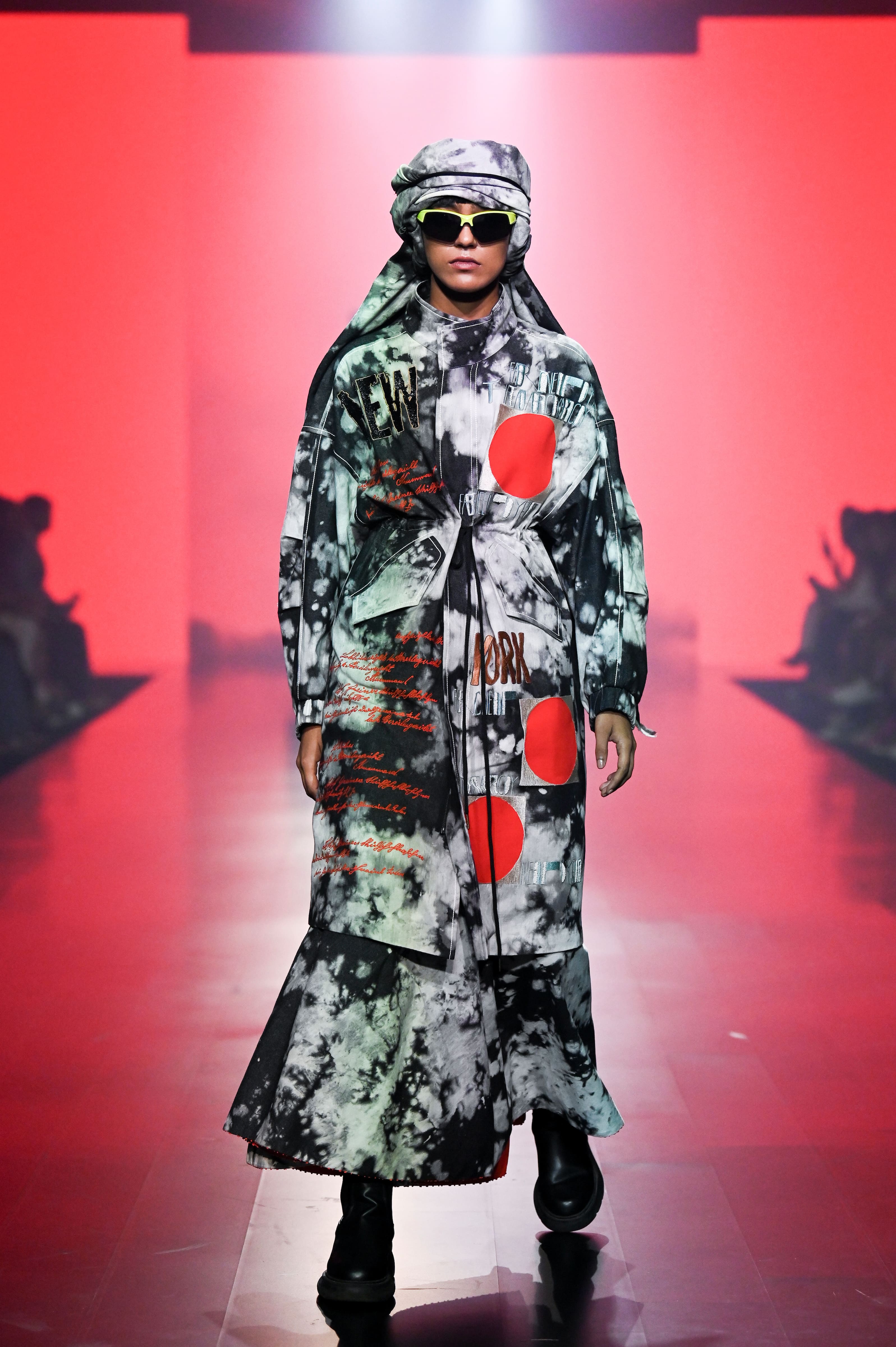 Circular Skirt Of( Scribble Parka)