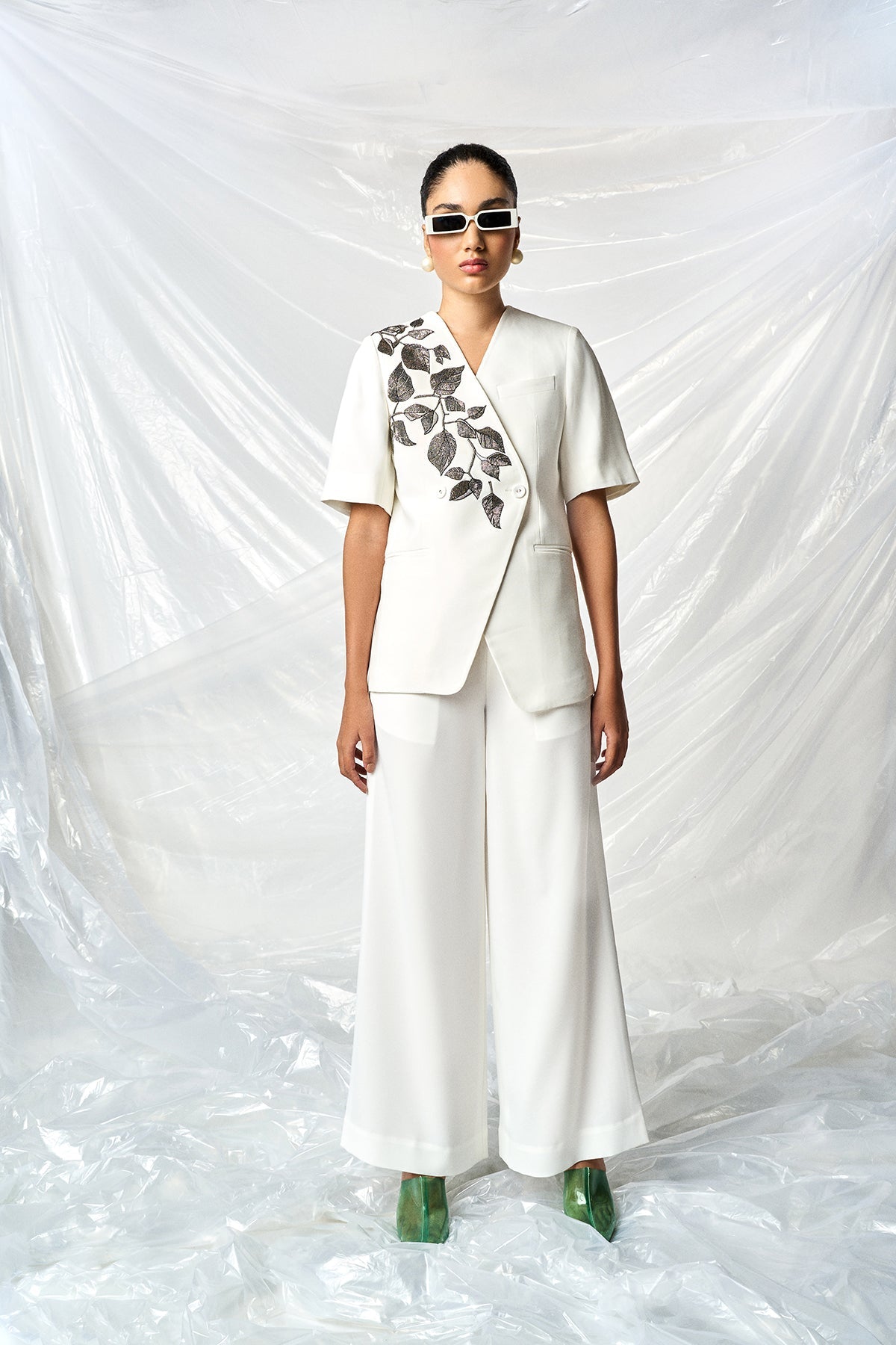 HAZEL LEAVES HALF SLEEVES BLAZER