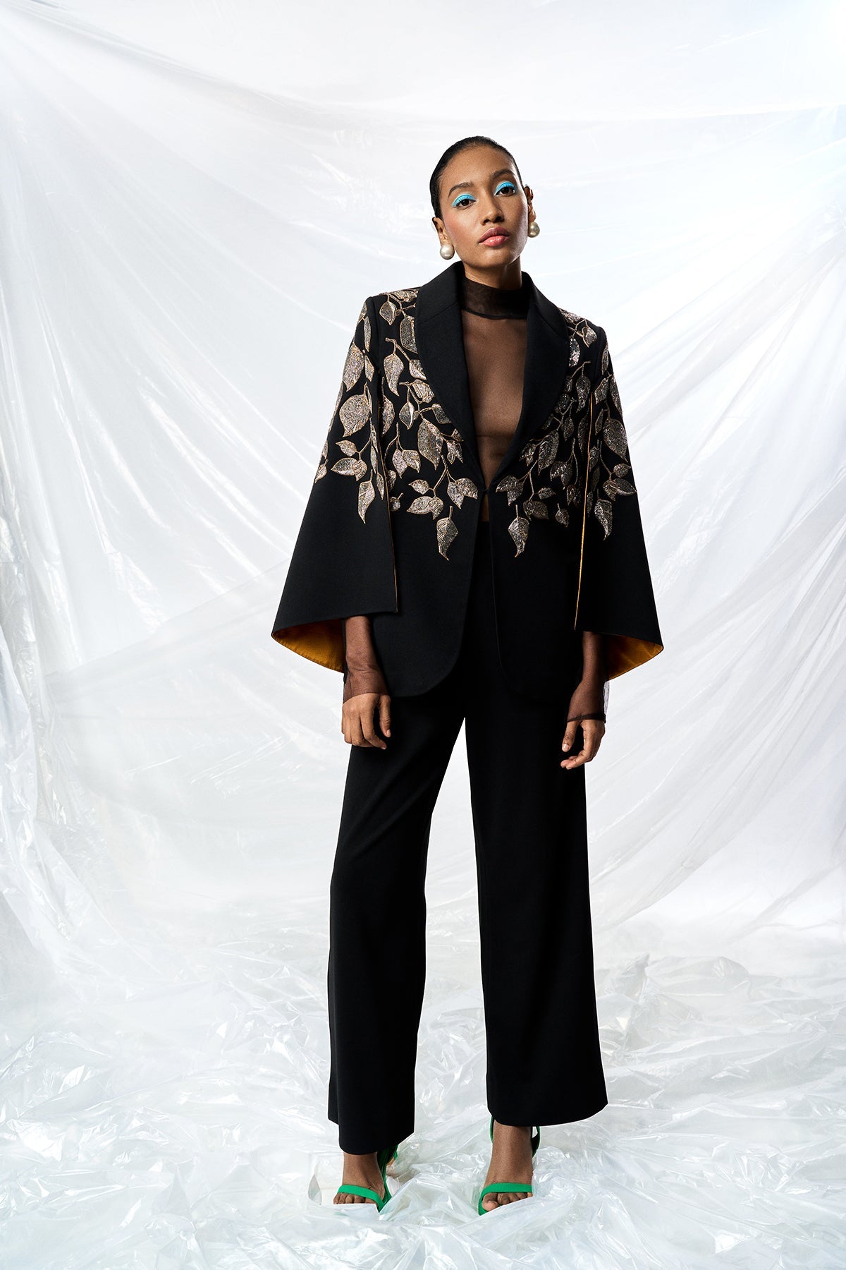 HAZEL LEAVES CAPE