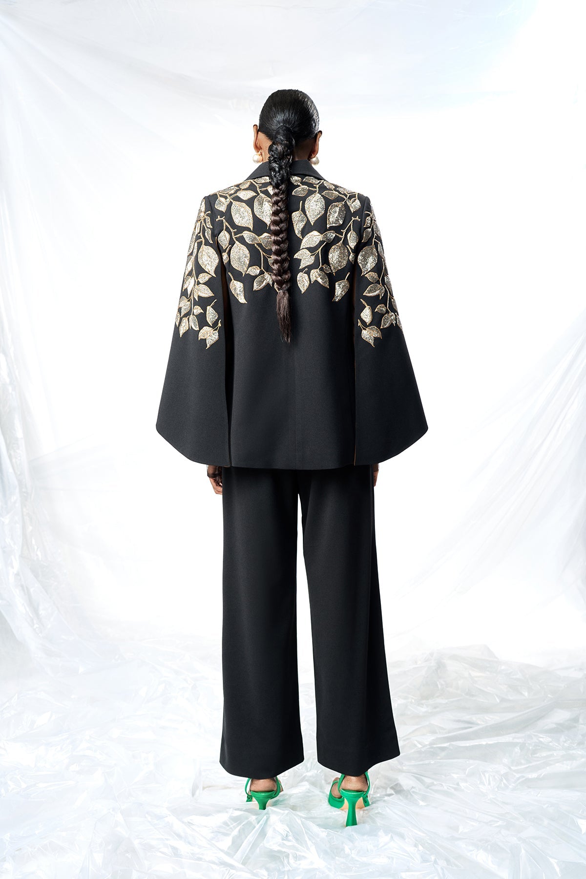 HAZEL LEAVES CAPE