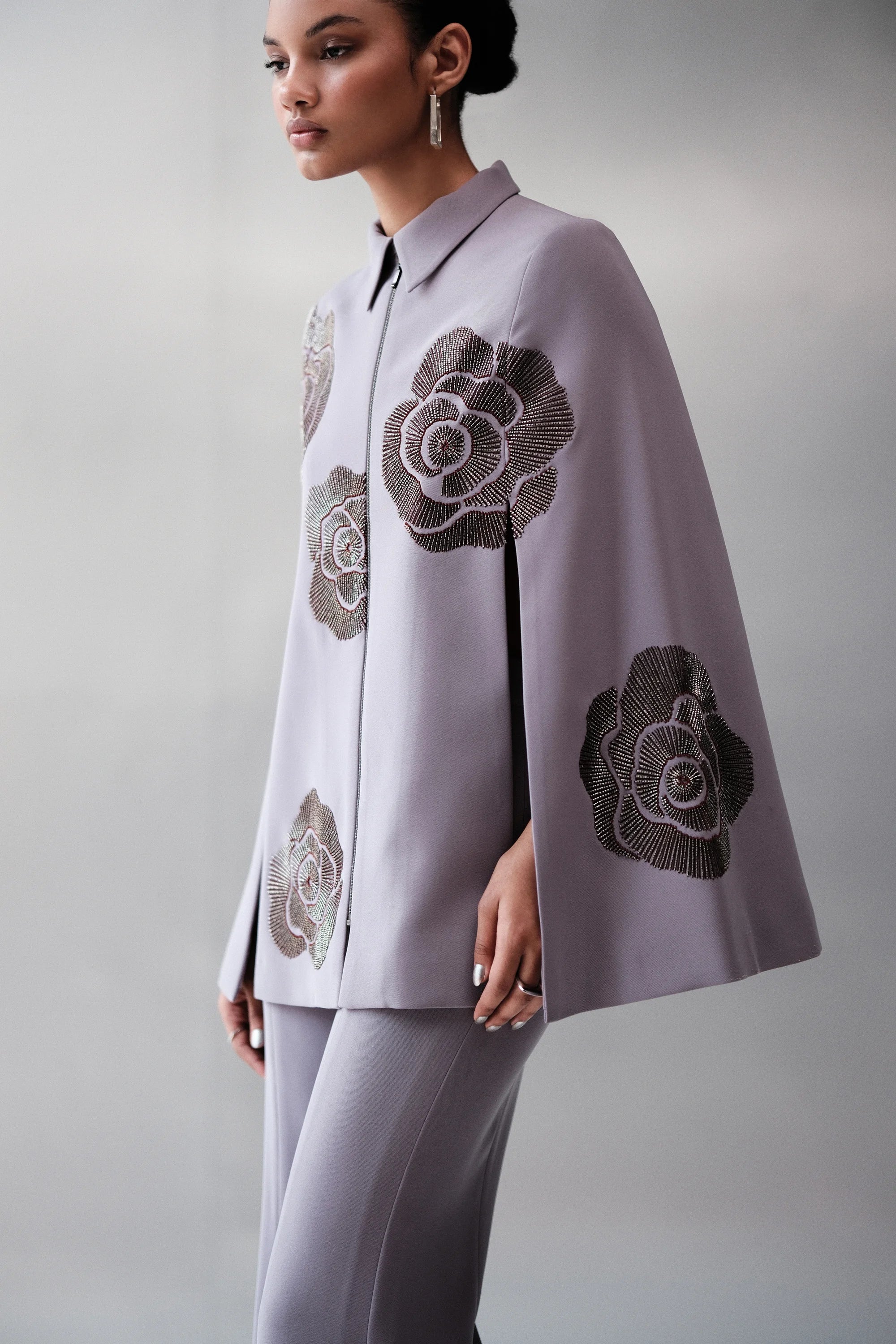 GEOMETRIC ROSES CAPE