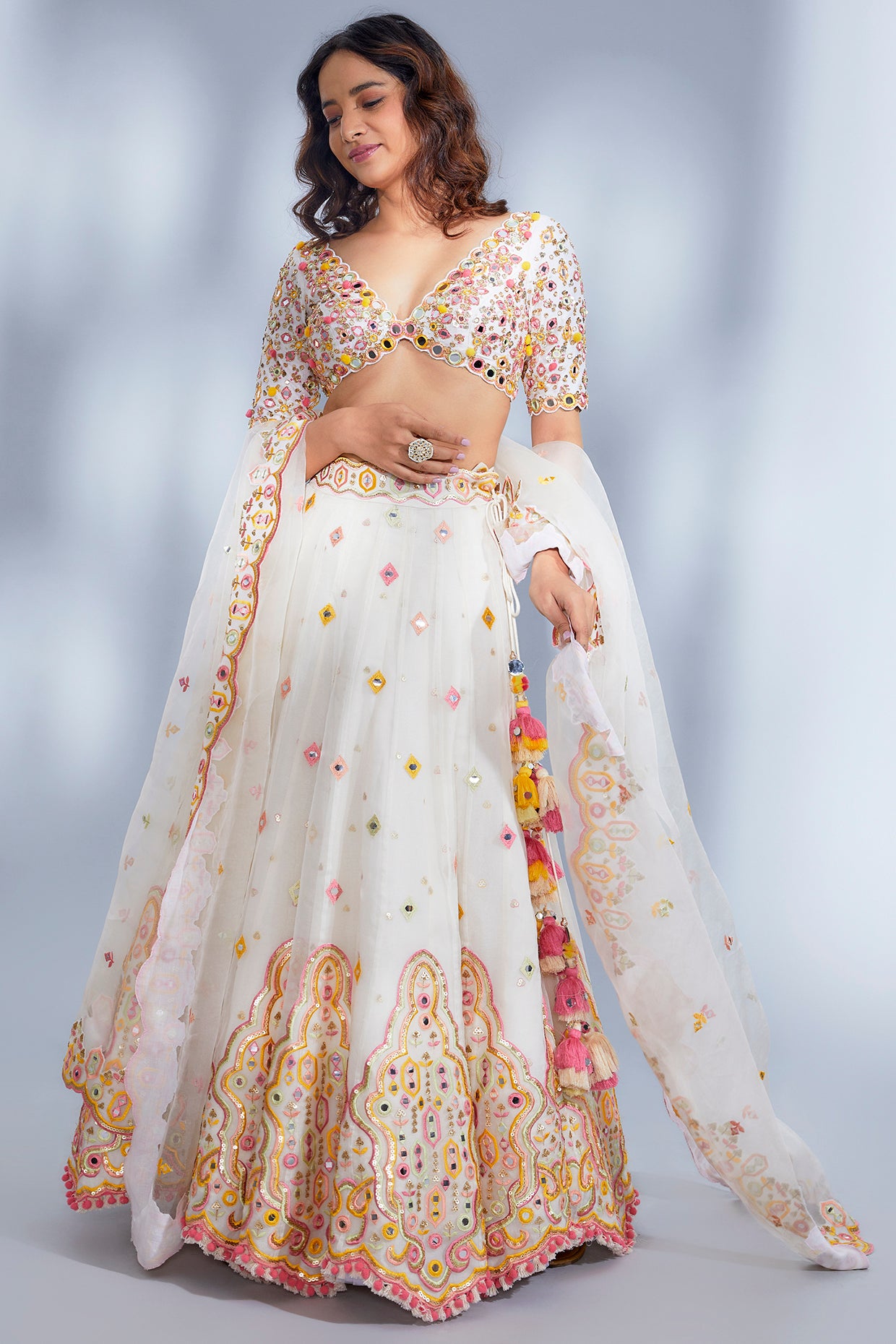 Nuray Lehenga