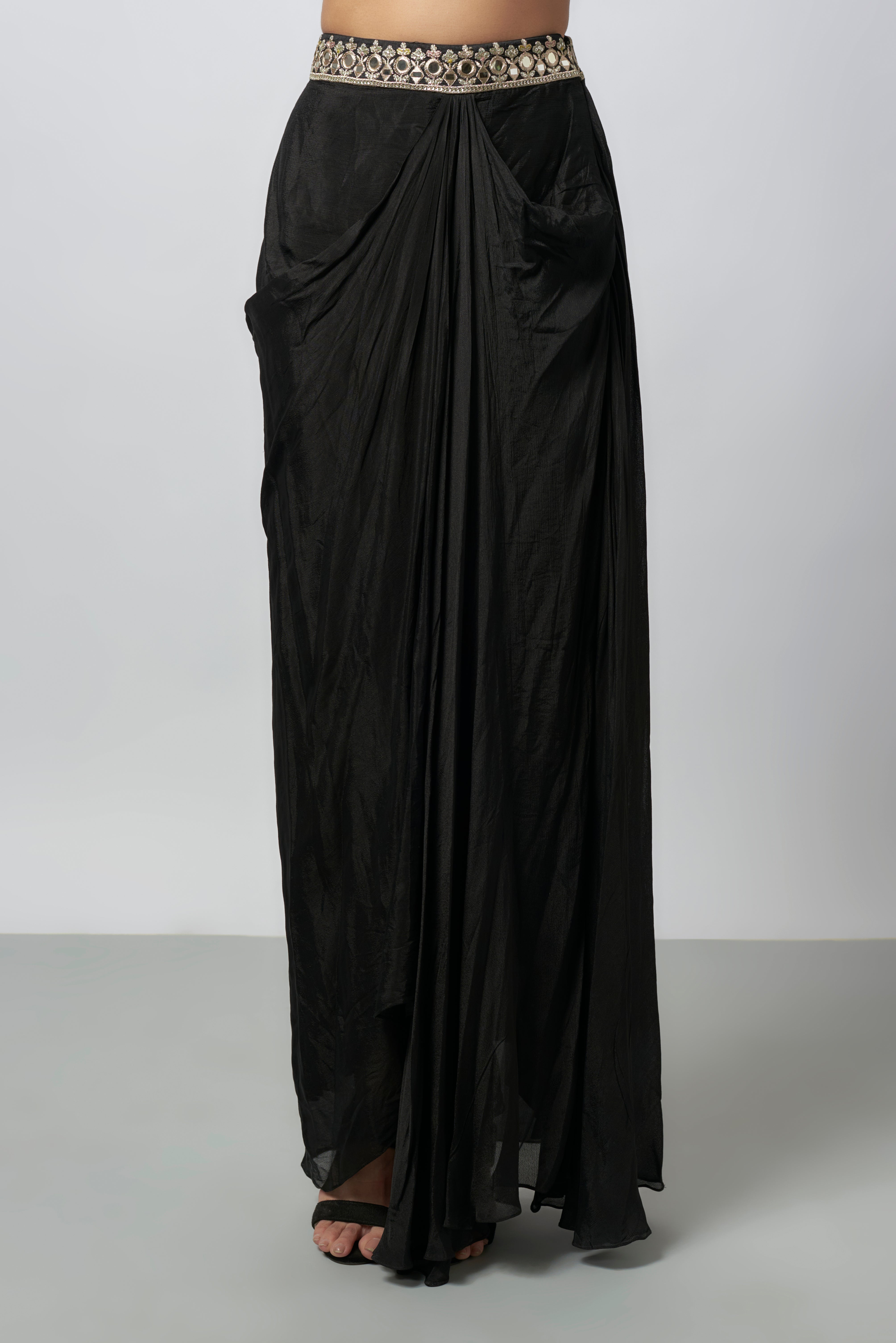 CY Gopi Vaid Namra Skirt Set Closeup 2