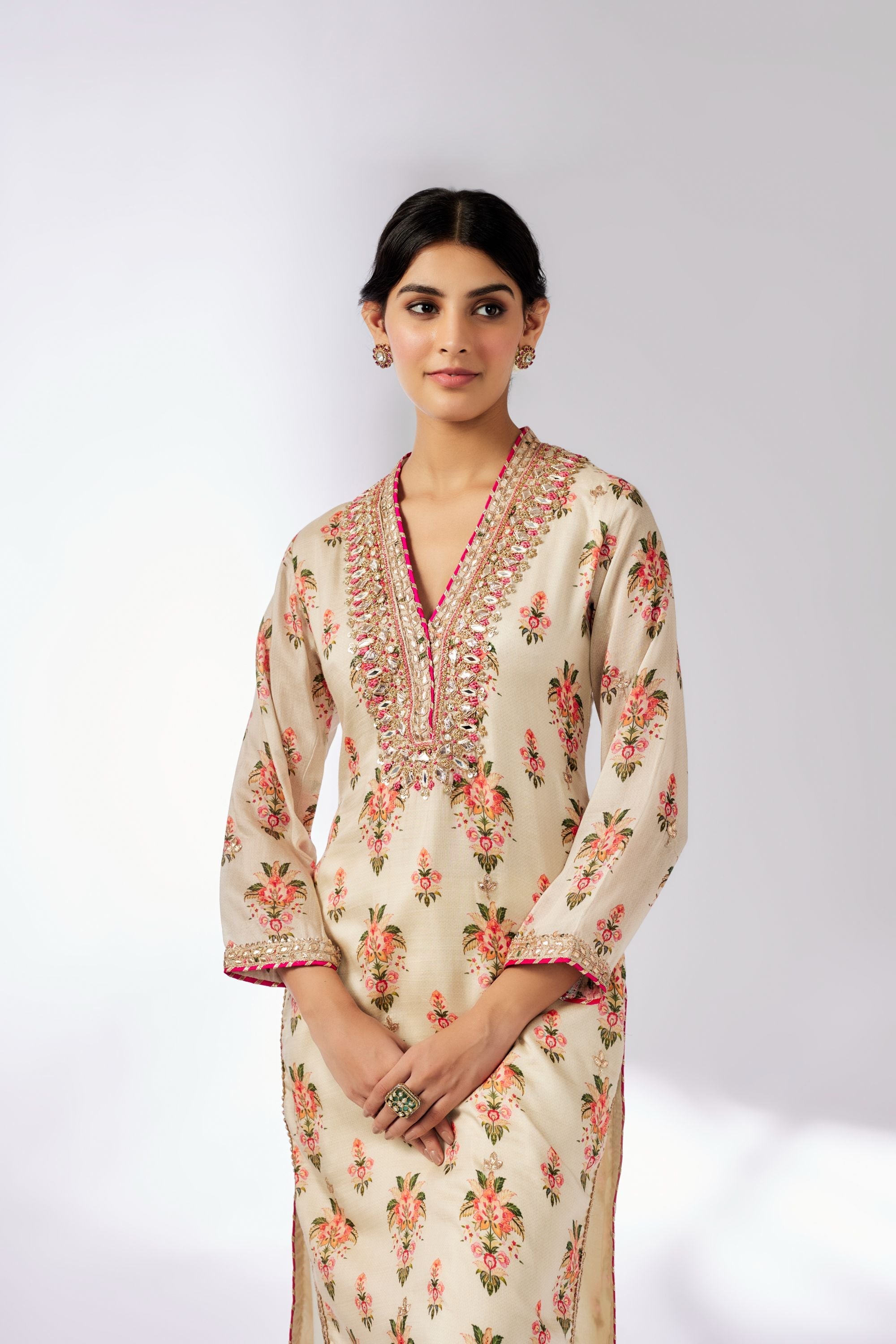CY Gopi Vaid Gargi Ivory Tunic Closeup 1
