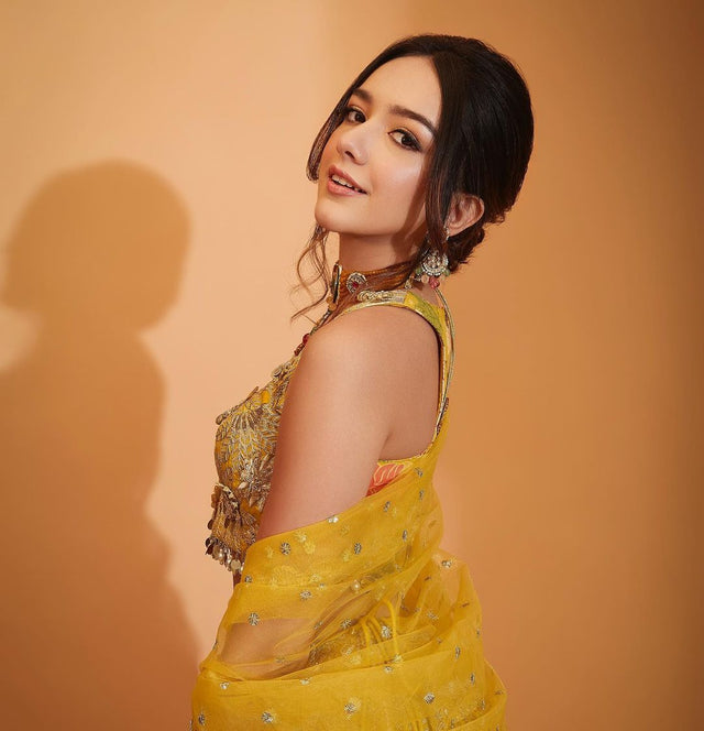 CY Gopi Vaid Ishika Lehenga Set Closeup 3