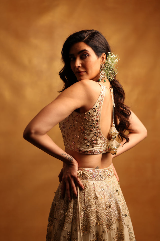 CY Gopi Vaid Karishma Lehenga Set Closeup 2
