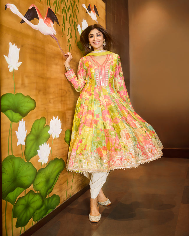 CY Gopi Vaid Nasreen Dhoti Set Front 2