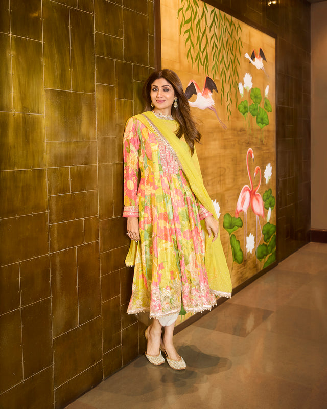 CY Gopi Vaid Nasreen Dhoti Set Front 4