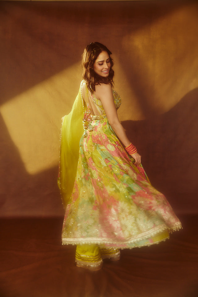 CY Gopi Vaid Nushrat Anarkali Set Back 1