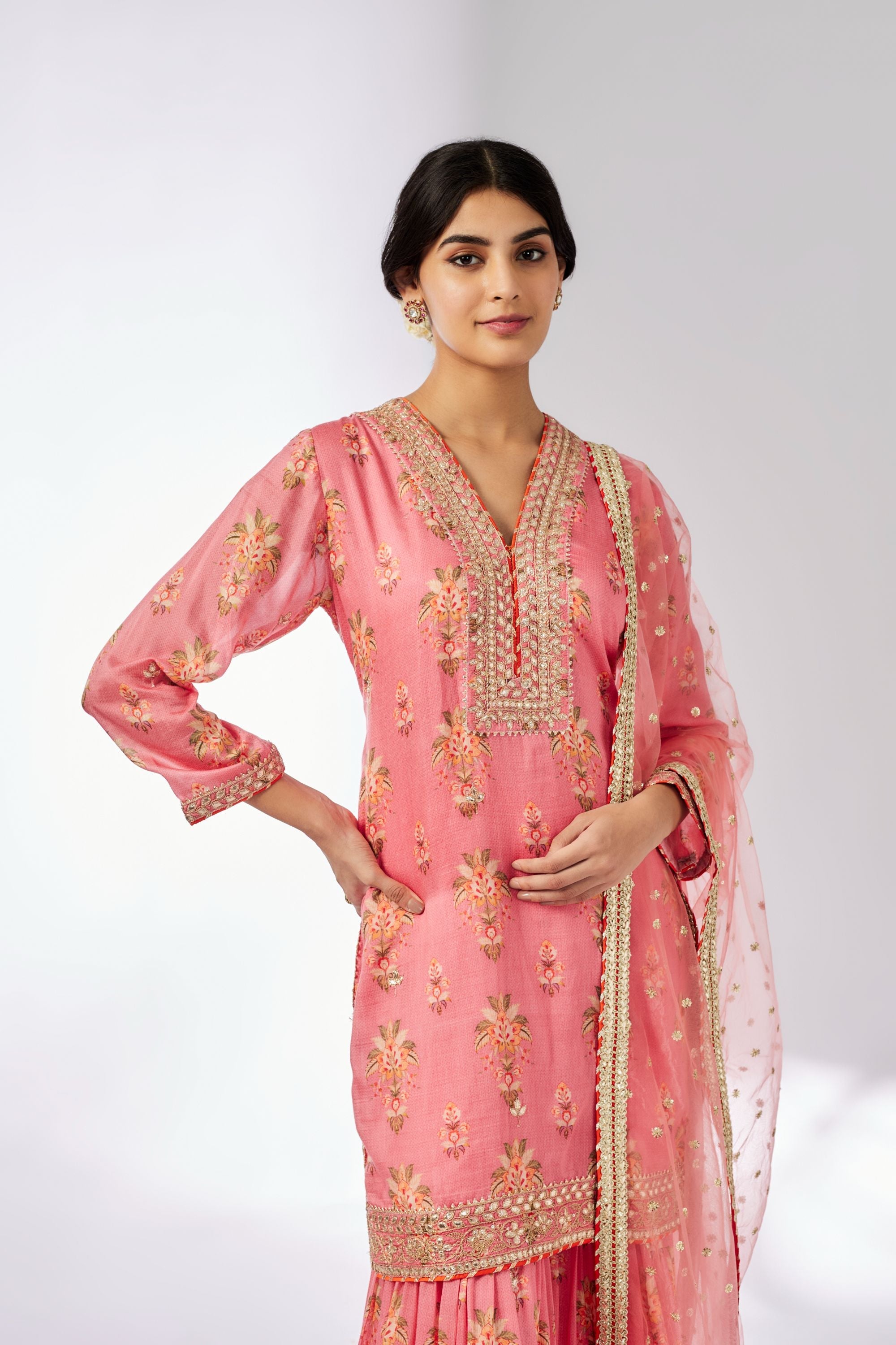 CY Gopi Vaid Sadhna Pink Sharara Set Closeup 1