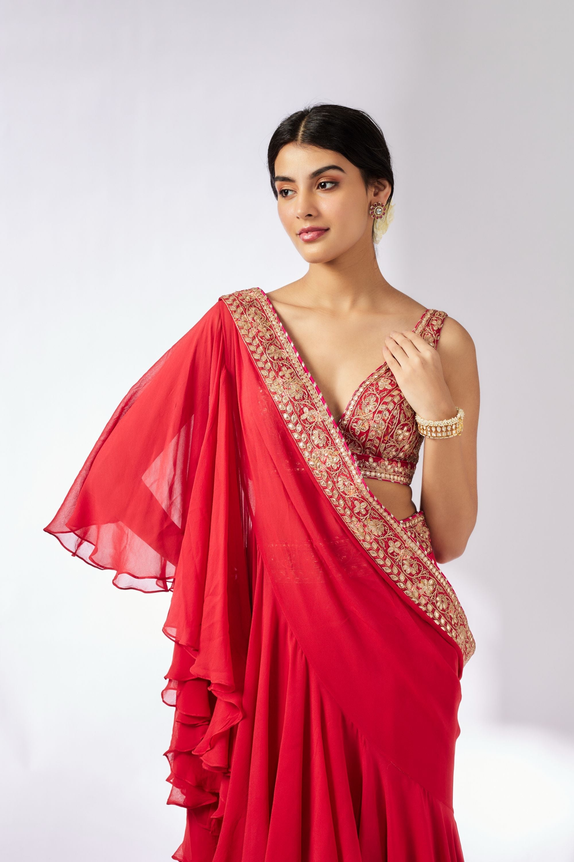 CY Gopi Vaid Shifa Red Saree Set Closeup 1