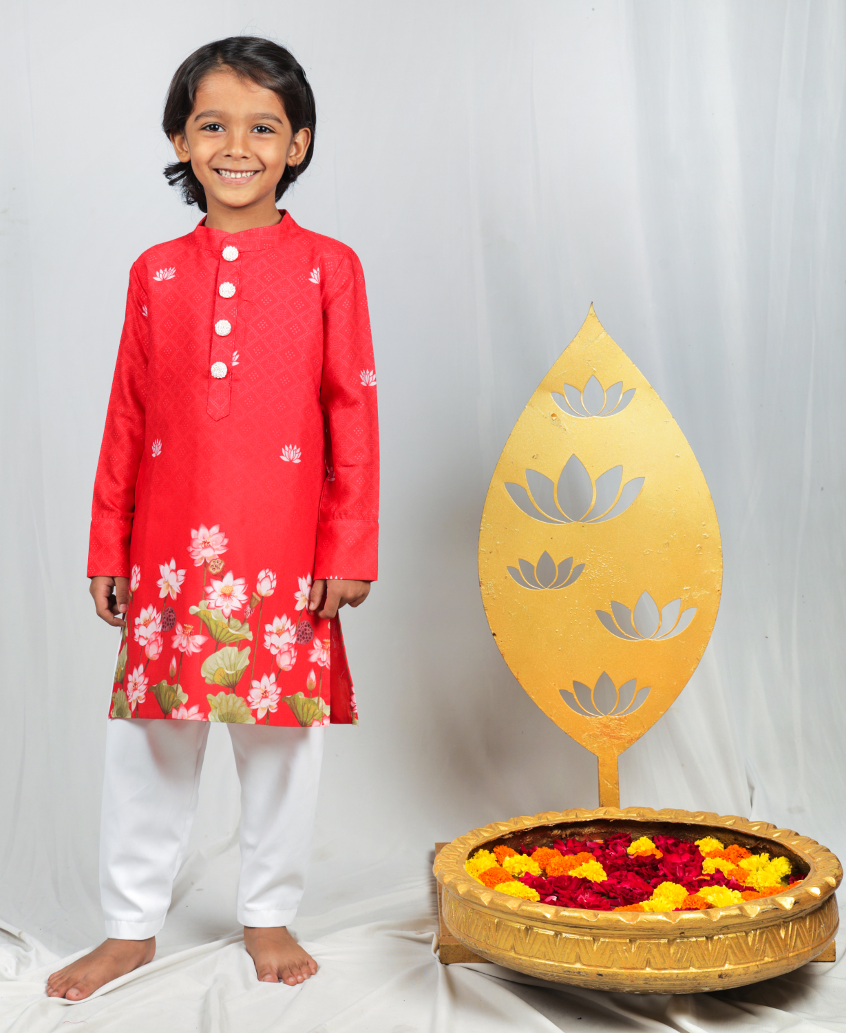 RED PICHWAI LOTUS KURTA SET