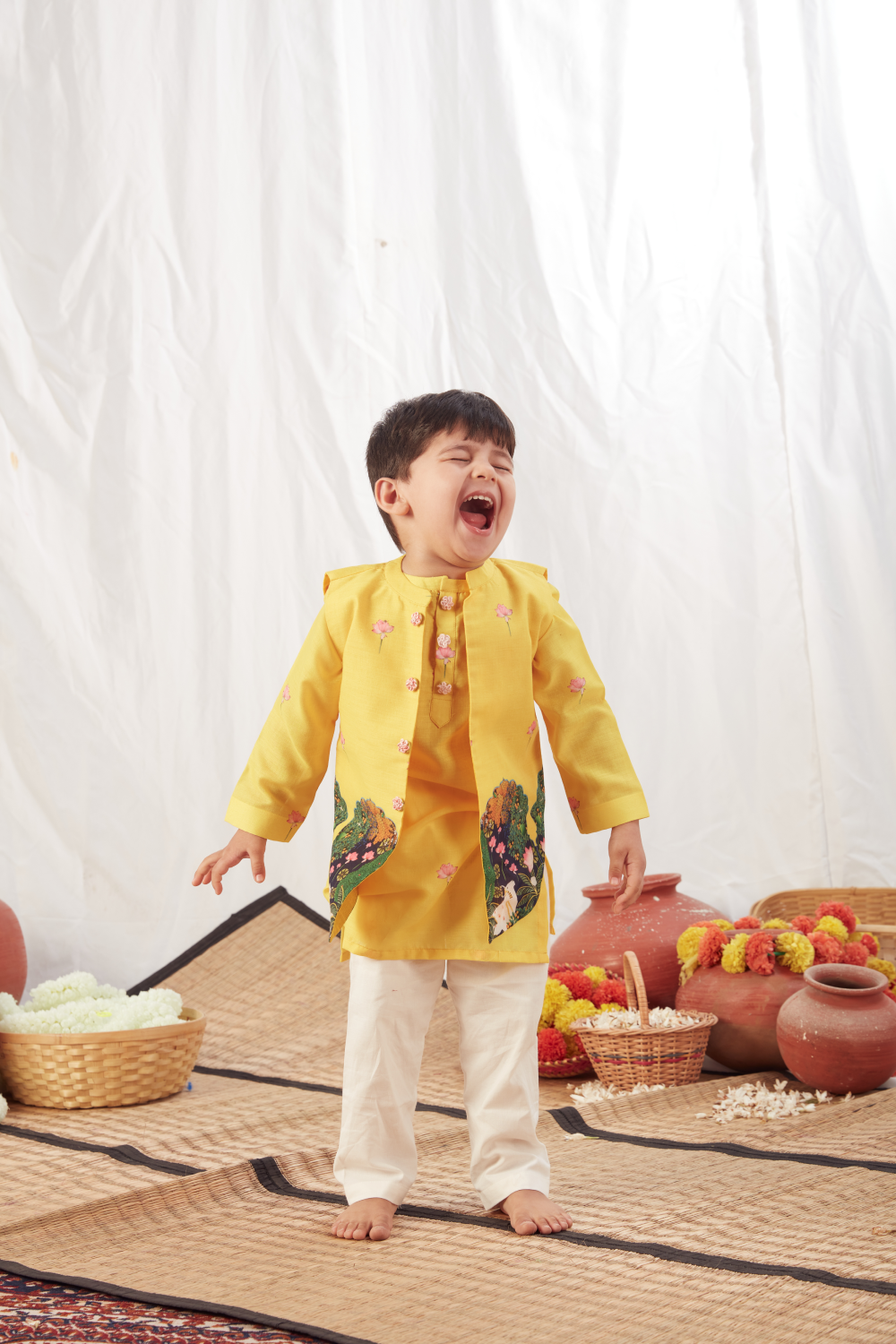 YELLOW PICHWAI BANDI SET