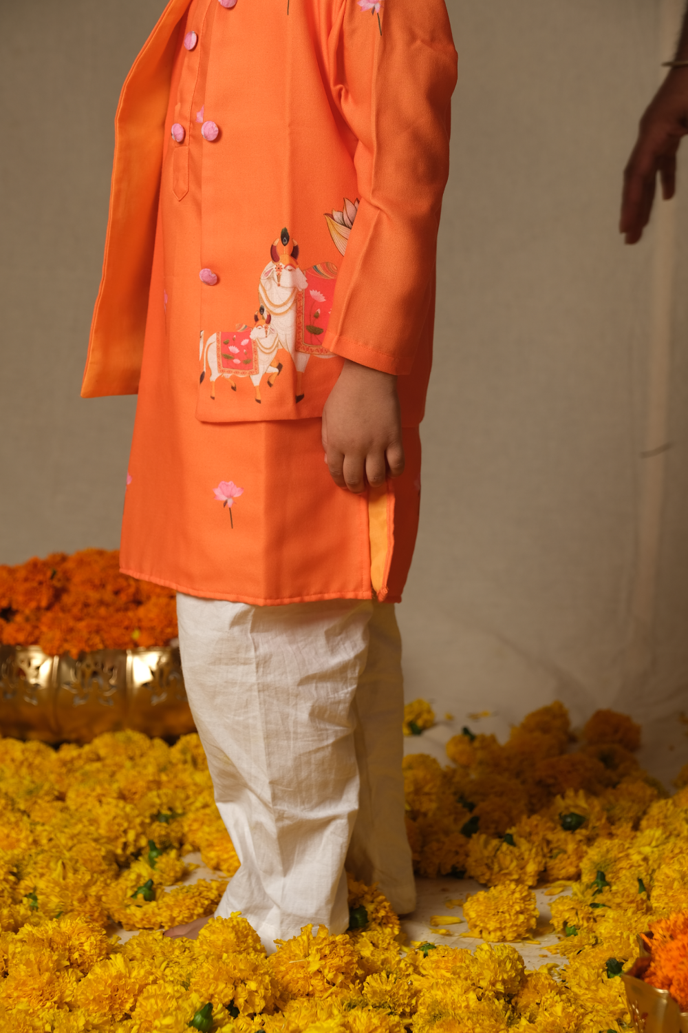 ORANGE PICHWAI BANDI SET