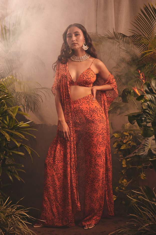 CY House Of Hiya Captive Cape Set Front 1