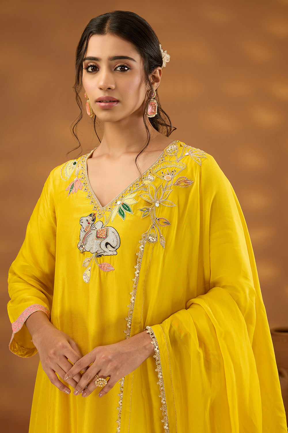 Nandi Kamal suit set