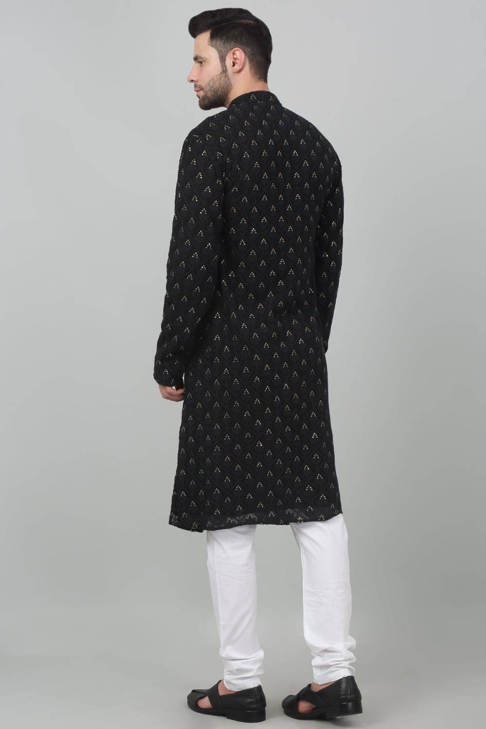 Jahaan Thread Embroidered Kurta Set