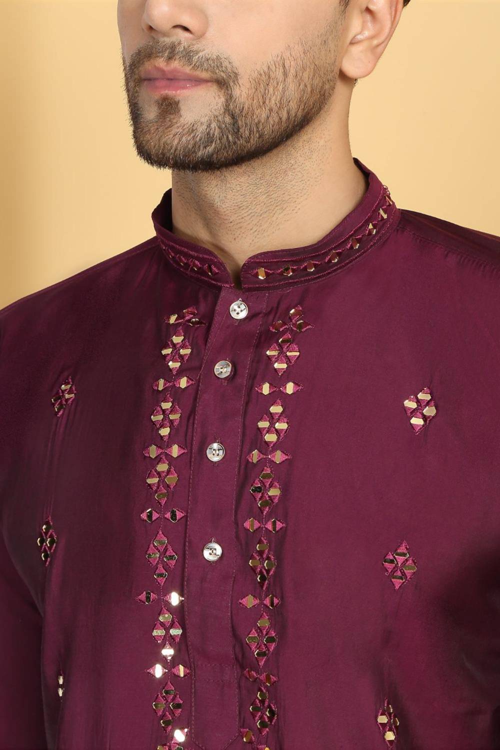 Swarna Mirror Work Kurta And Pant Set - Wine