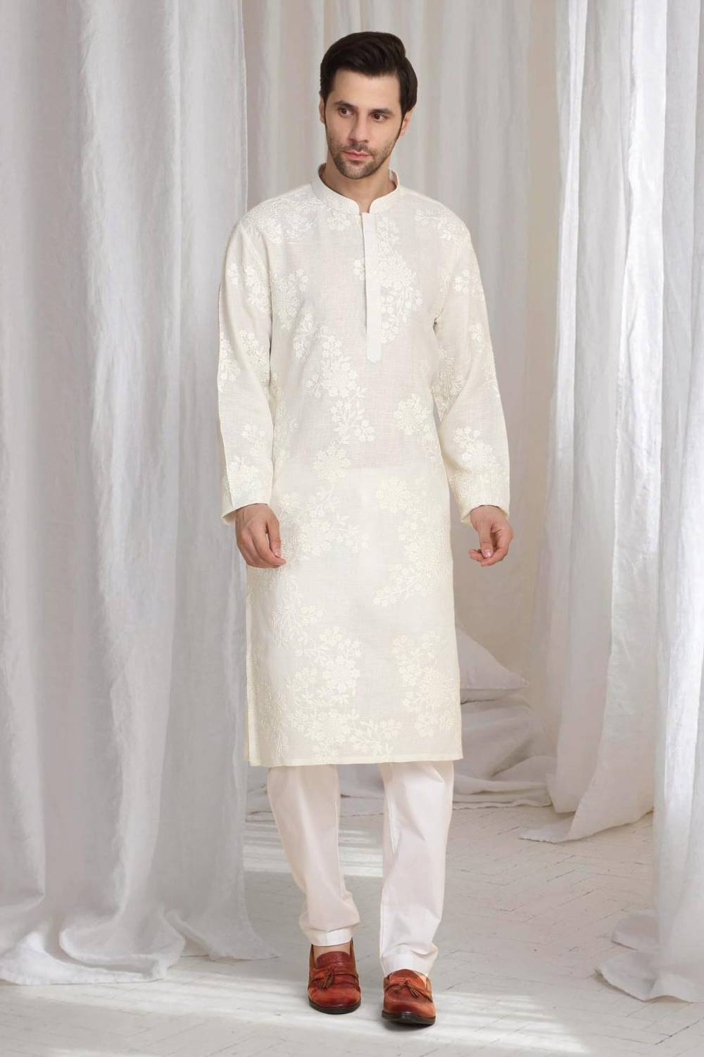 Aham Gulistaan Embroidery Thread Kurta Set - White