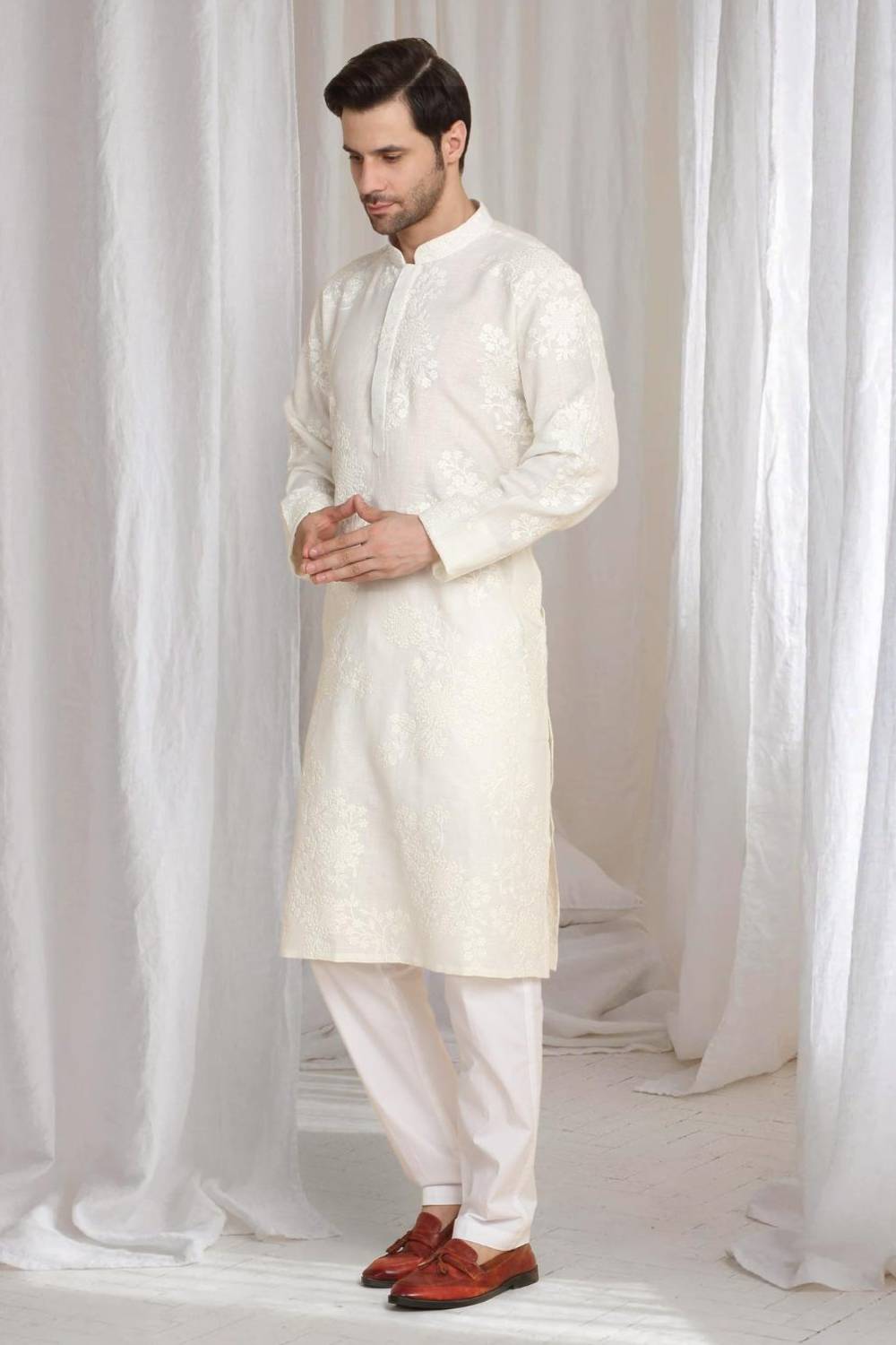 Aham Gulistaan Embroidery Thread Kurta Set - White