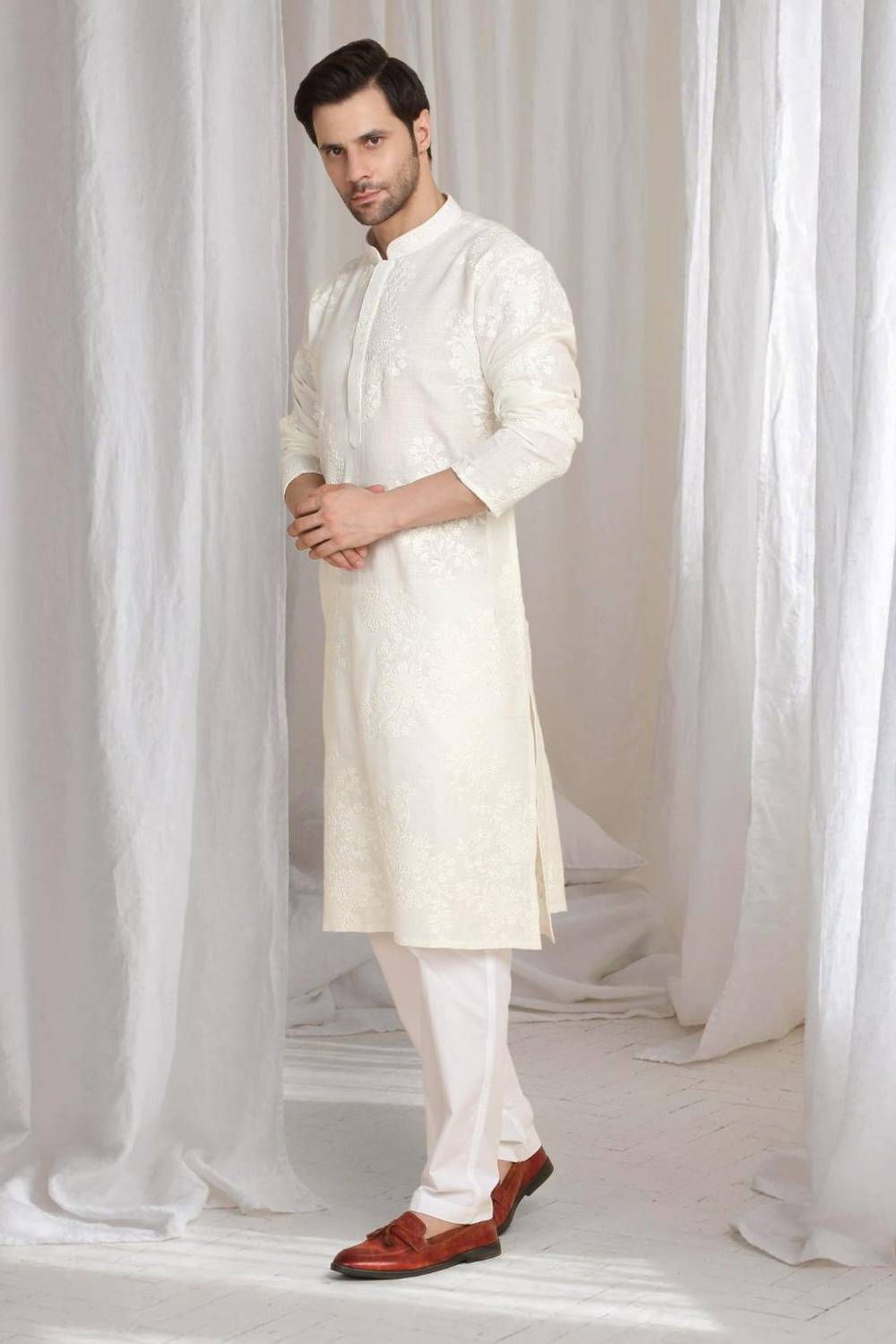 Aham Gulistaan Embroidery Thread Kurta Set - White