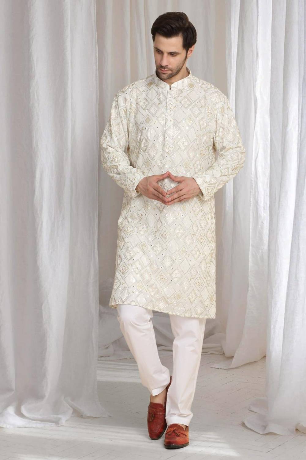 Asal Barfi Embroidered Kiurta set - Off White