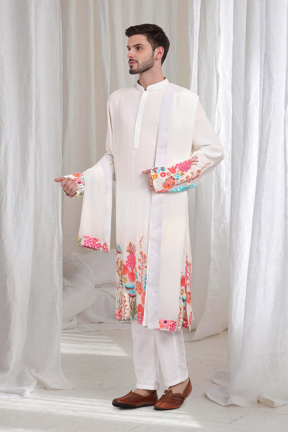 Buta Phool Embroidered Abstract Floral Kurta Pant Set - White