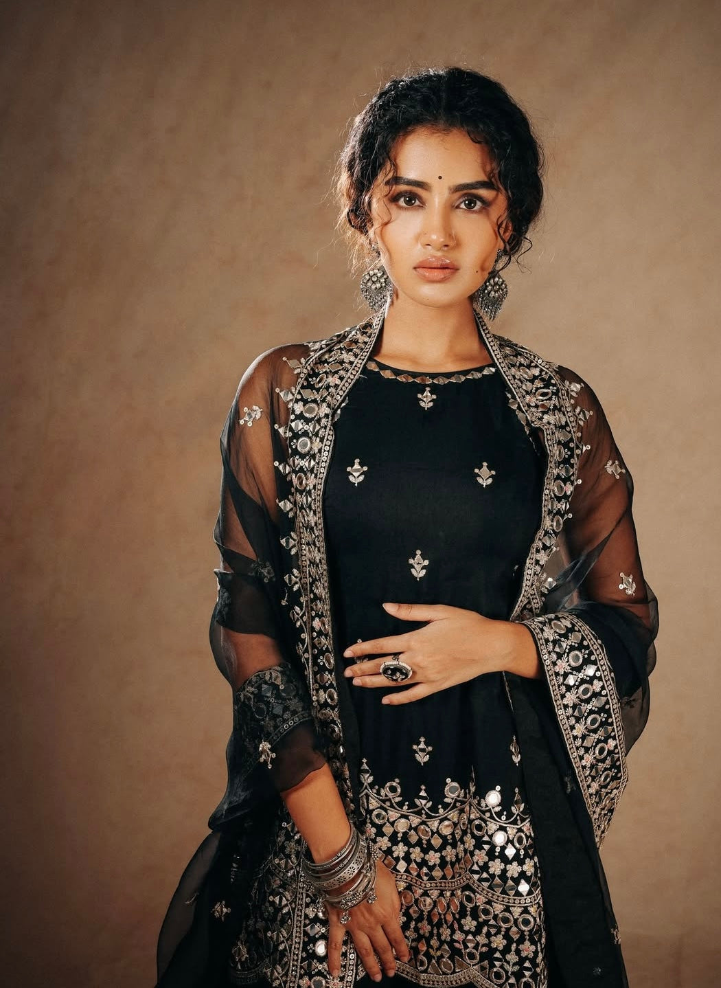 Anupama Parameswaran in Yukta Sharara Set by Gopi Vaid-Front-1