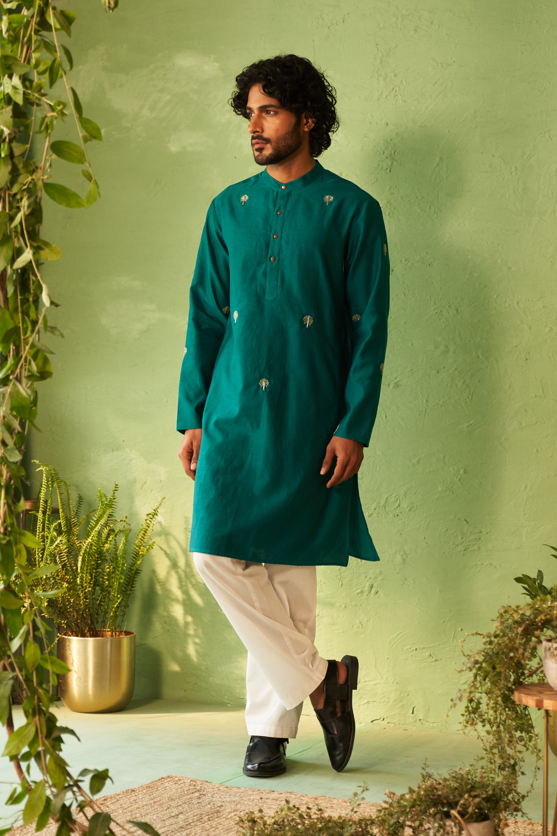 Palm Tree Embroidered Chanderi Kurta Set with Straight Pyjamas