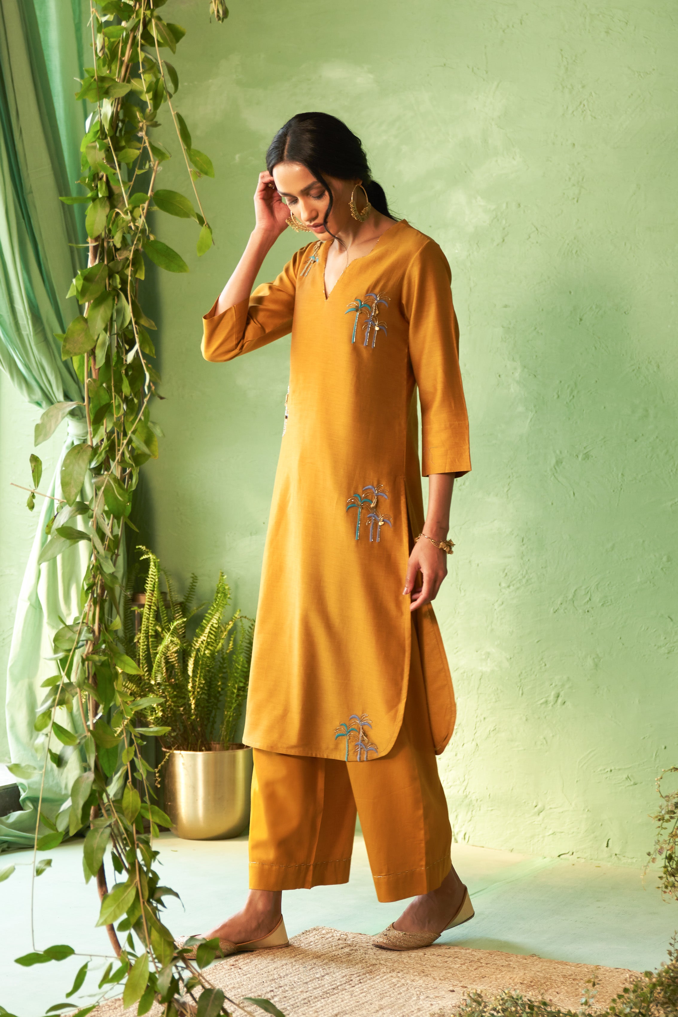 Palm Tree Motif Kurta Set with Organza Dupatta