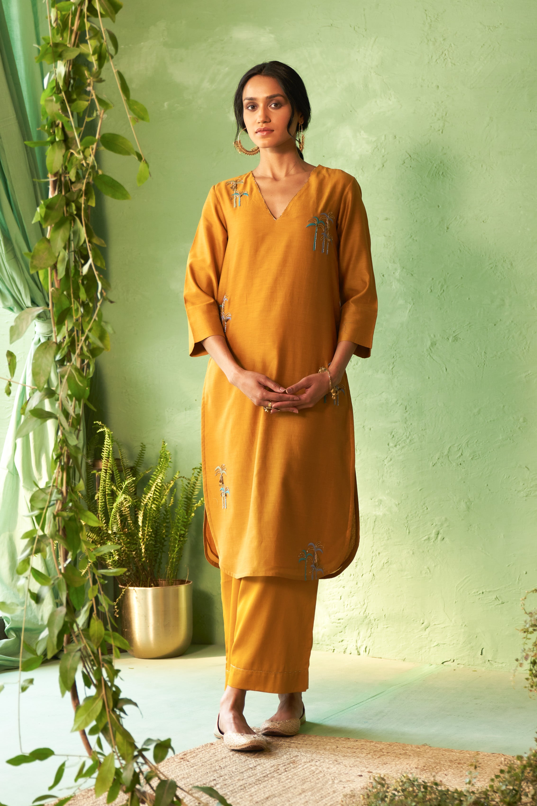 Palm Tree Motif Kurta Set with Organza Dupatta