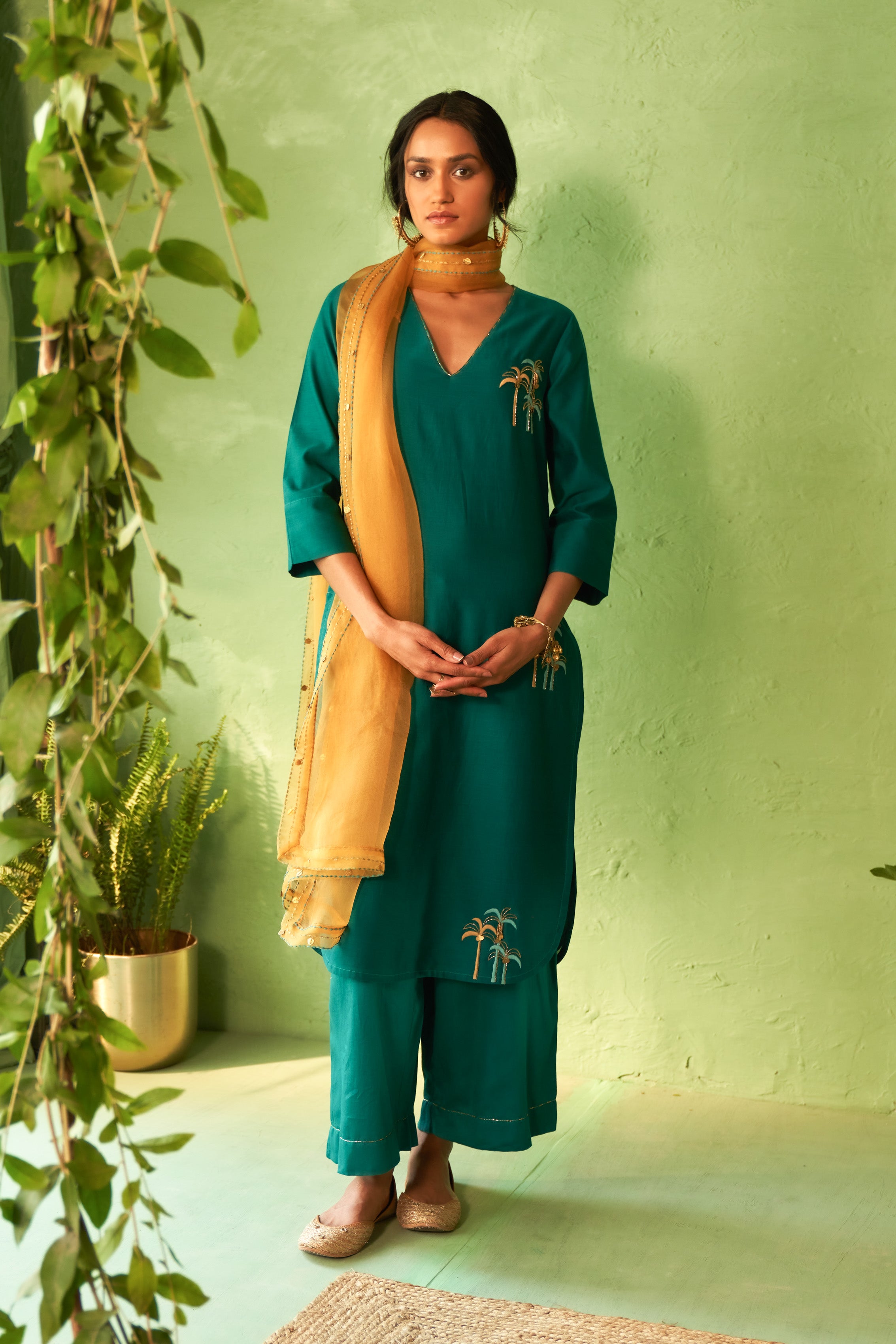 Palm Tree Motif Kurta Set with Organza Dupatta