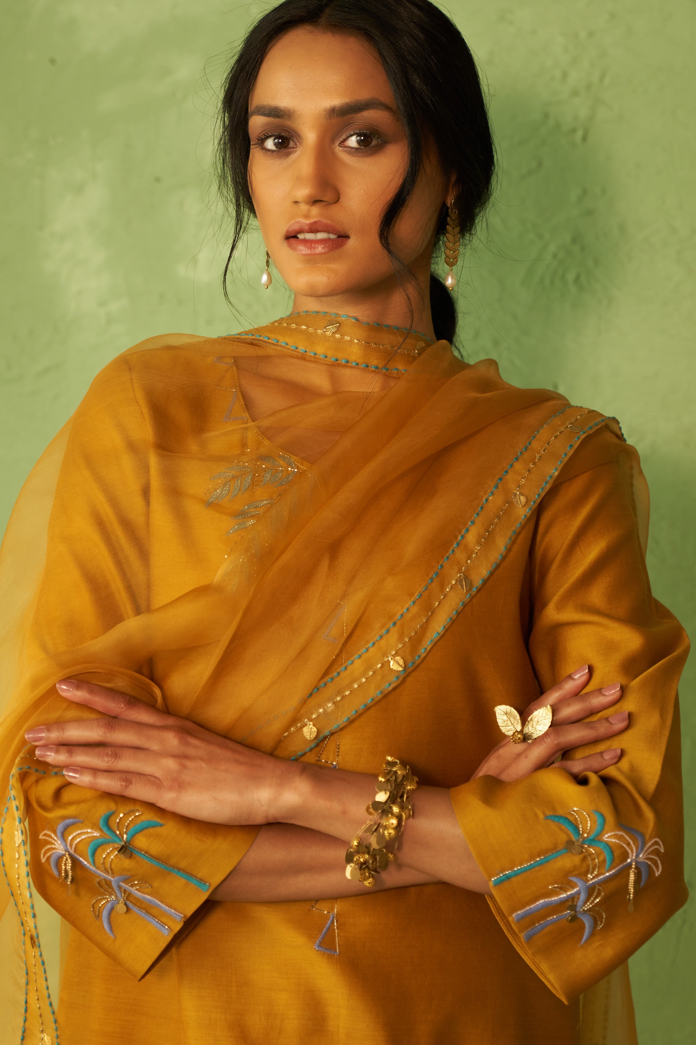 Embroidered Palm Tree Kurta Set with Organza Dupatta