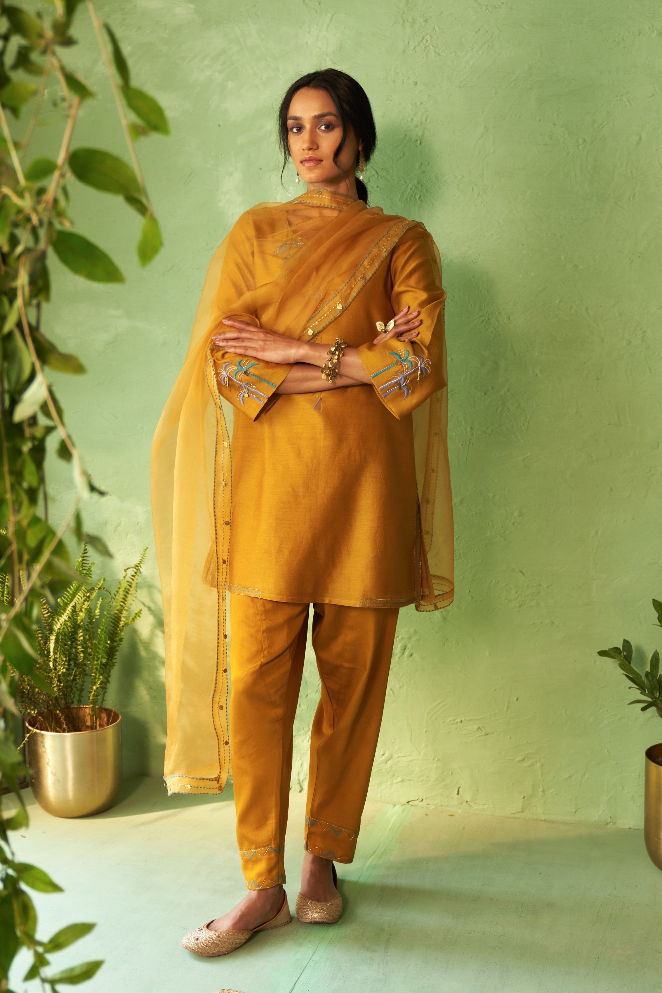 Embroidered Palm Tree Kurta Set with Organza Dupatta