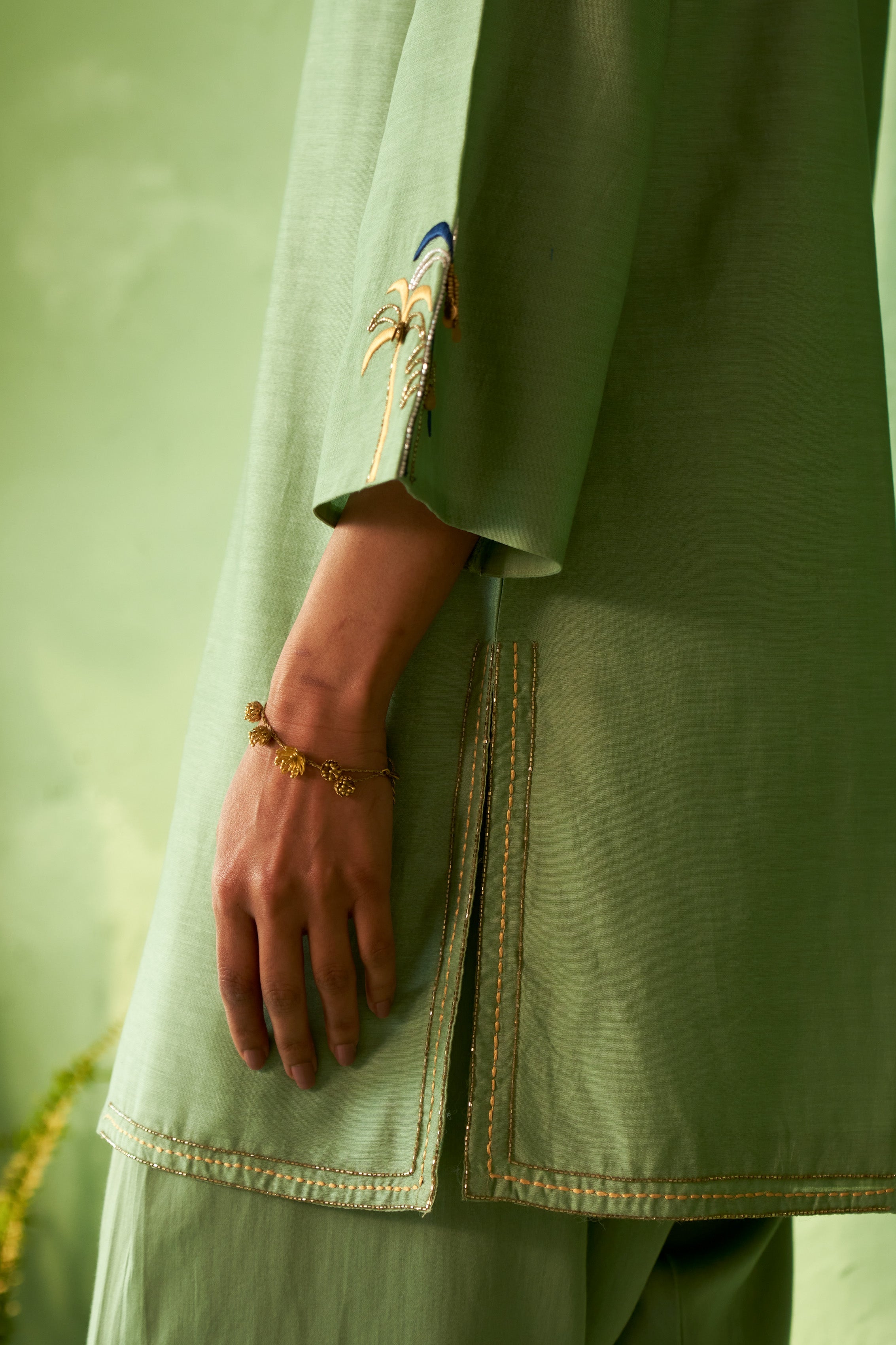 Embroidered Palm Tree Kurta Set with Organza Dupatta