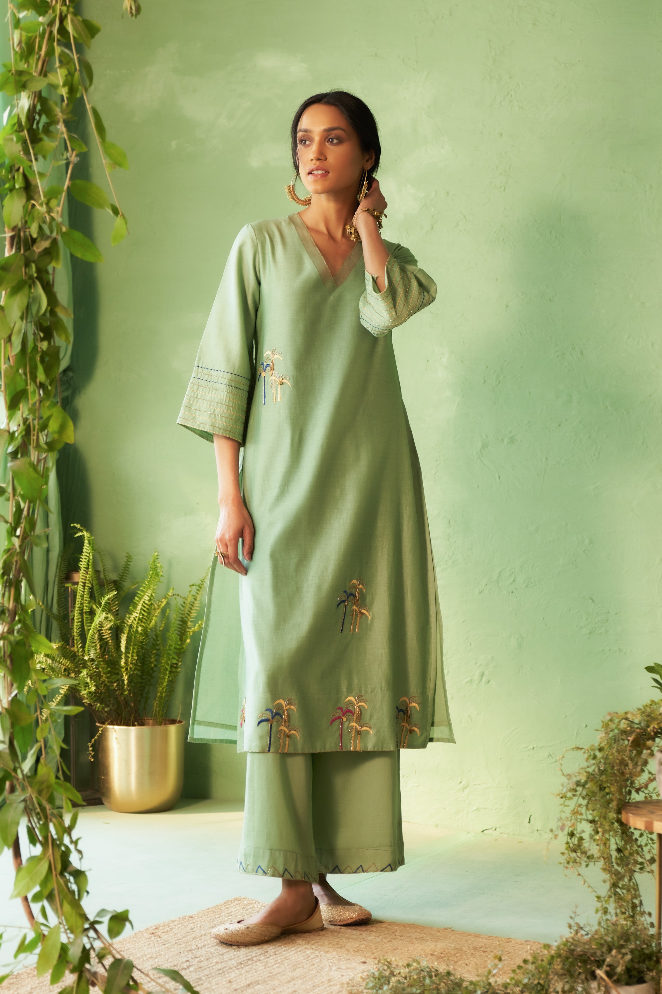 Elegant Palm Tree Motif A-Line Kurta Set with Flared Sleeves