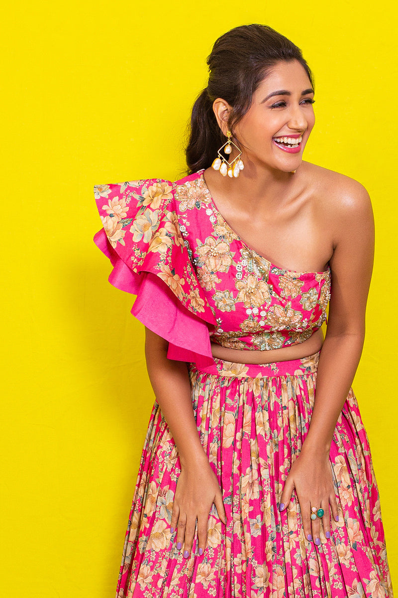 CY Nikita Dutta In Lehenga Set By Aayushi Maniar Closeup 1