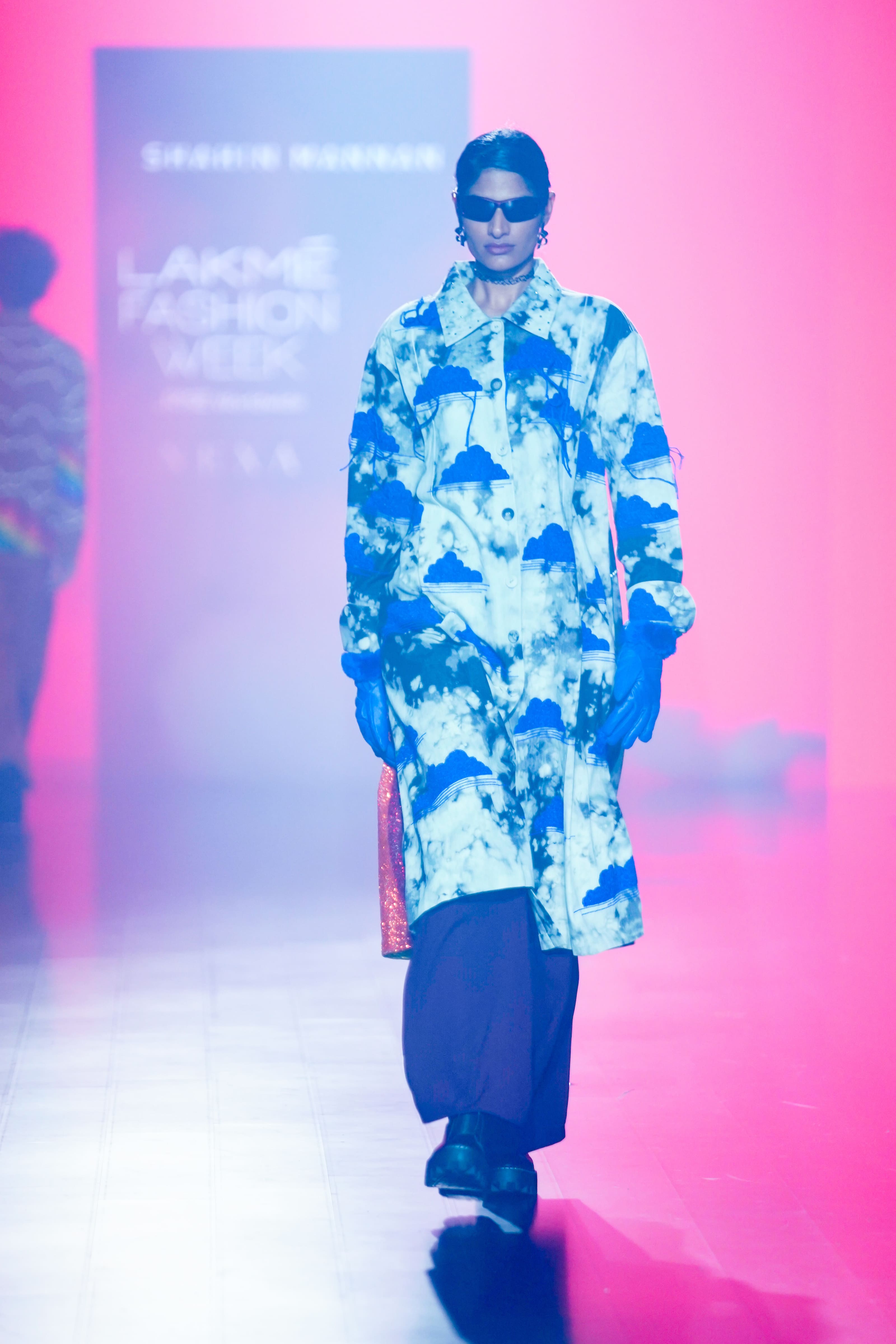Pleated Pants Of "(Clouds And Eye Rainbow Front Pleat Dress)"