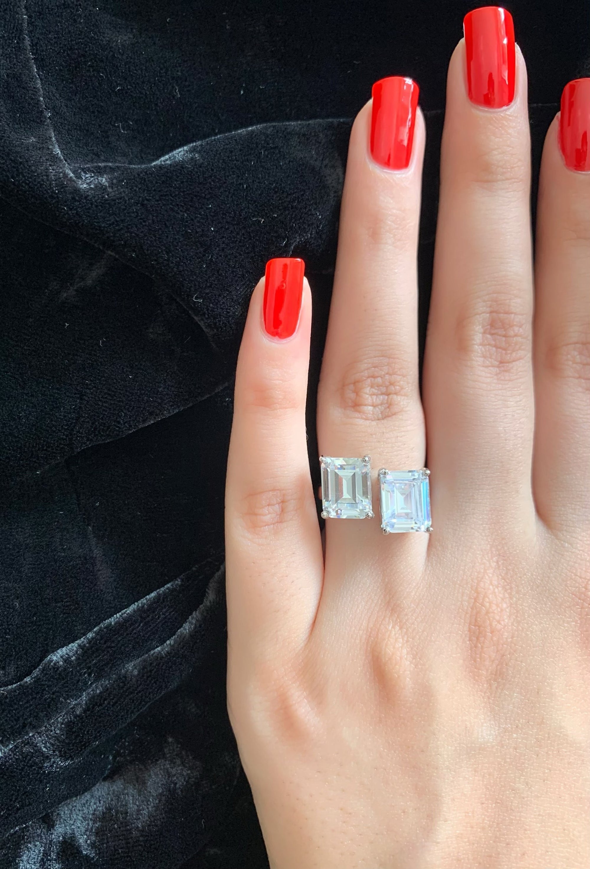 Double Emerald-Cut Swarovski Ring With Classic Elegance