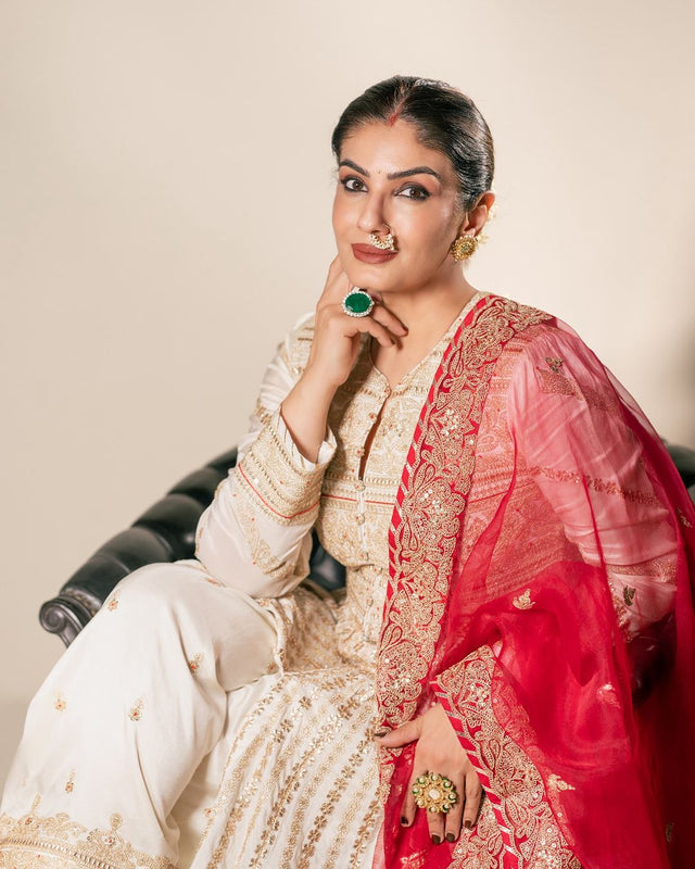 CY Raveena Tandon In Suhana AG Set By Gopi Vaid Closeup 2