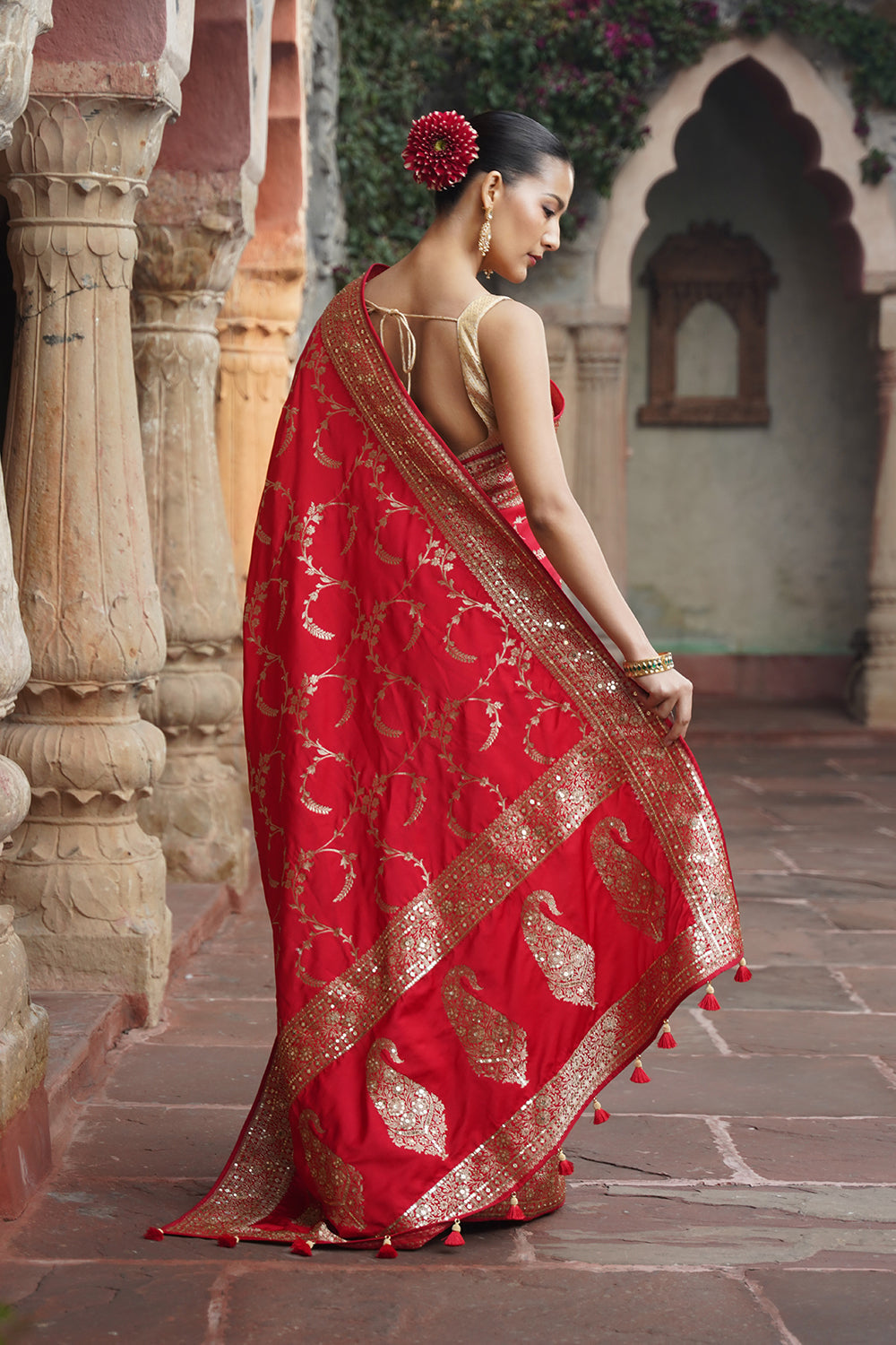 Raaya Banarasi Saree - Red