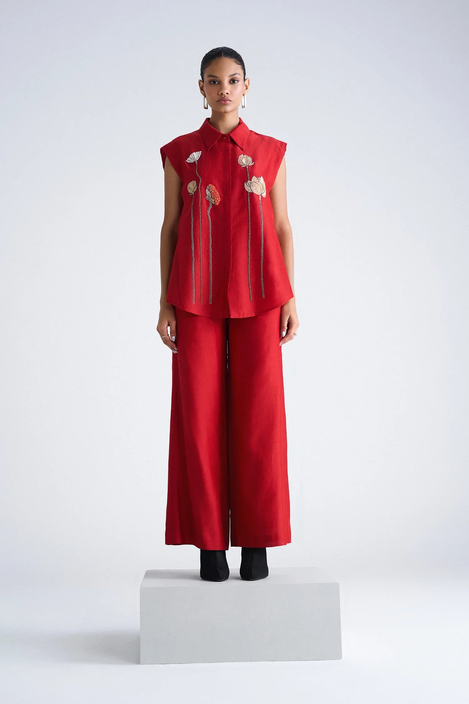 FLARED PANTS OF ( EARTH LOTUS PLEATED SHIRT )