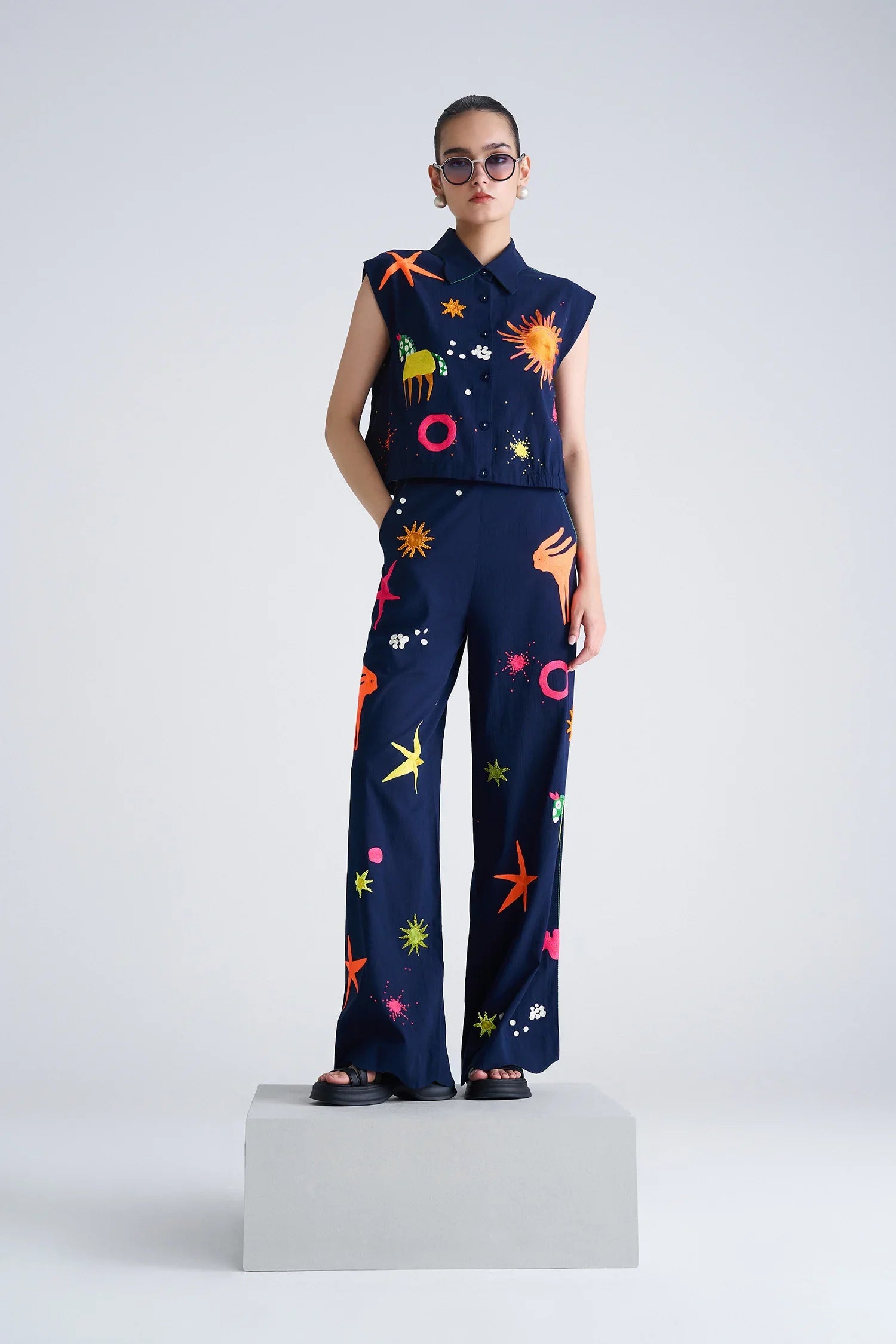 FLARED PANT OF KIDOODLE SLEEVELESS BOX SHIRT